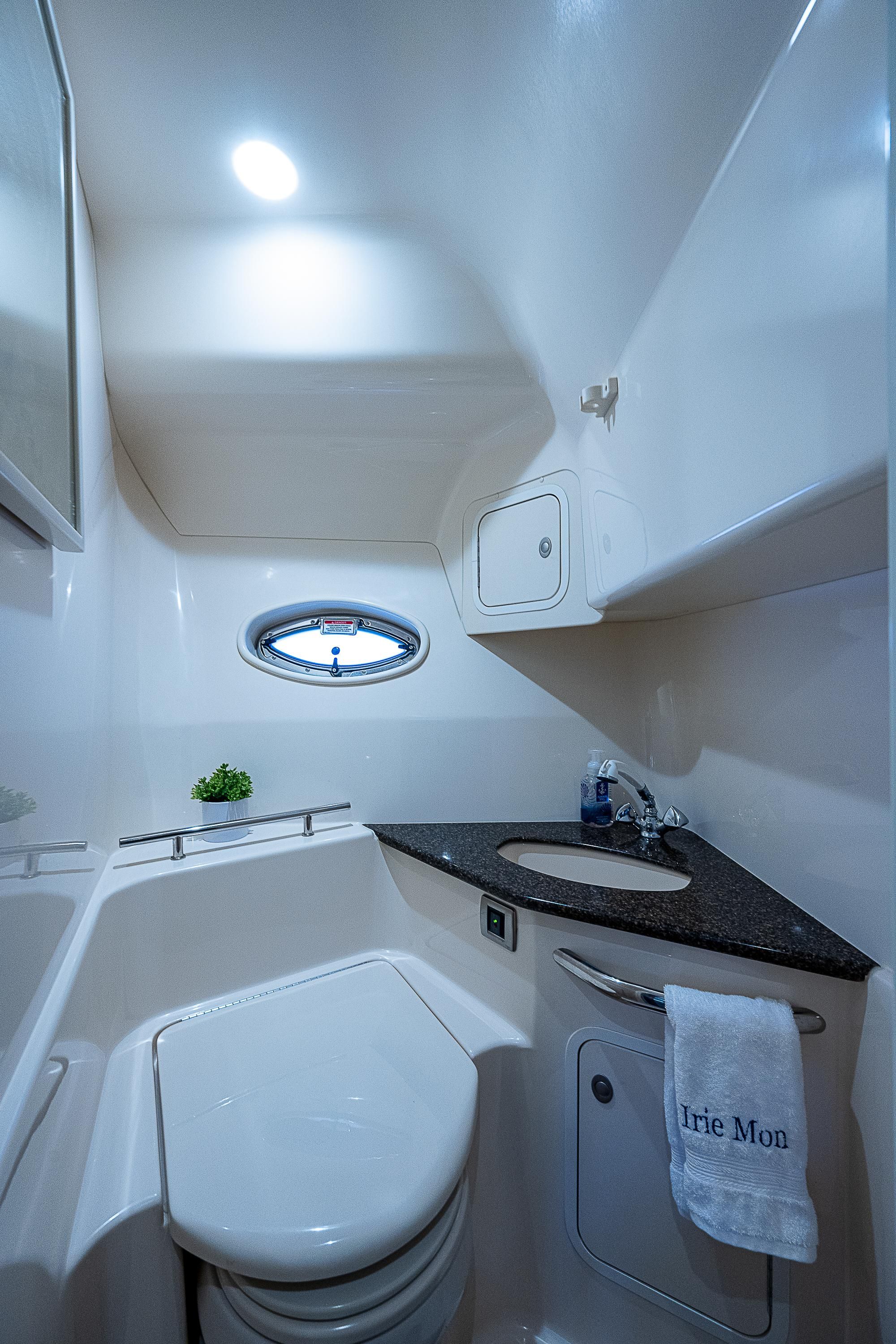 2006 Sea Ray 44 Sundancer - 15