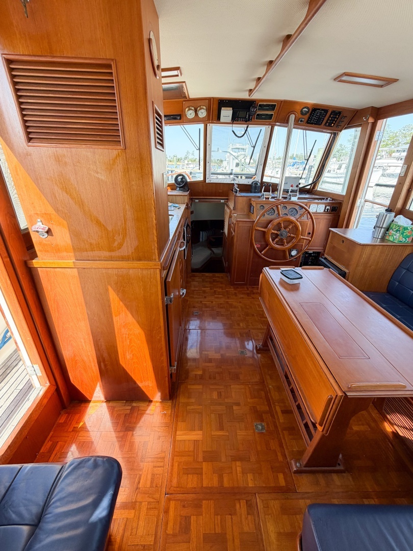 1991 Grand Banks 36 - Image 33