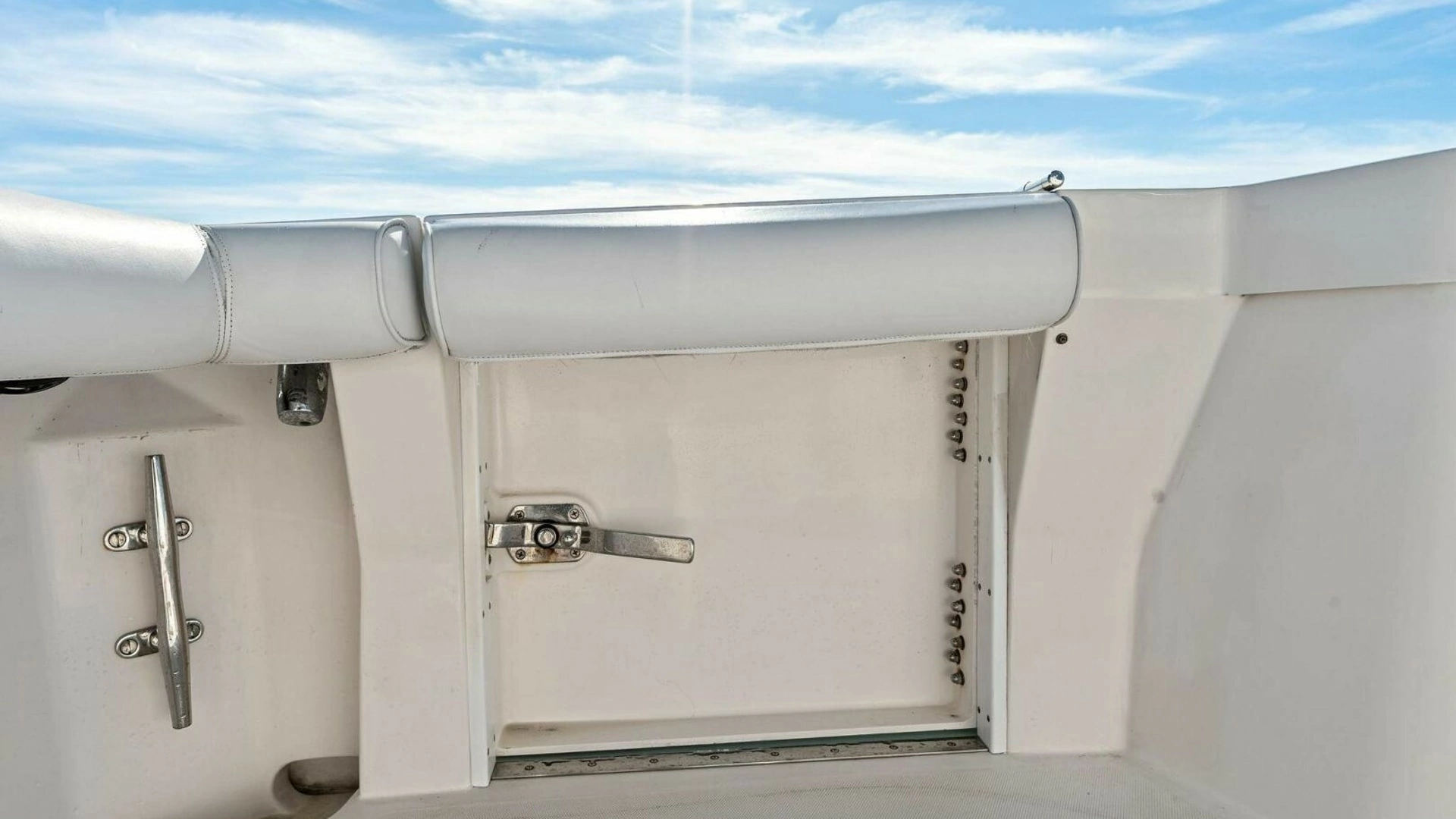 2005 Cabo 40 Express - Image 26
