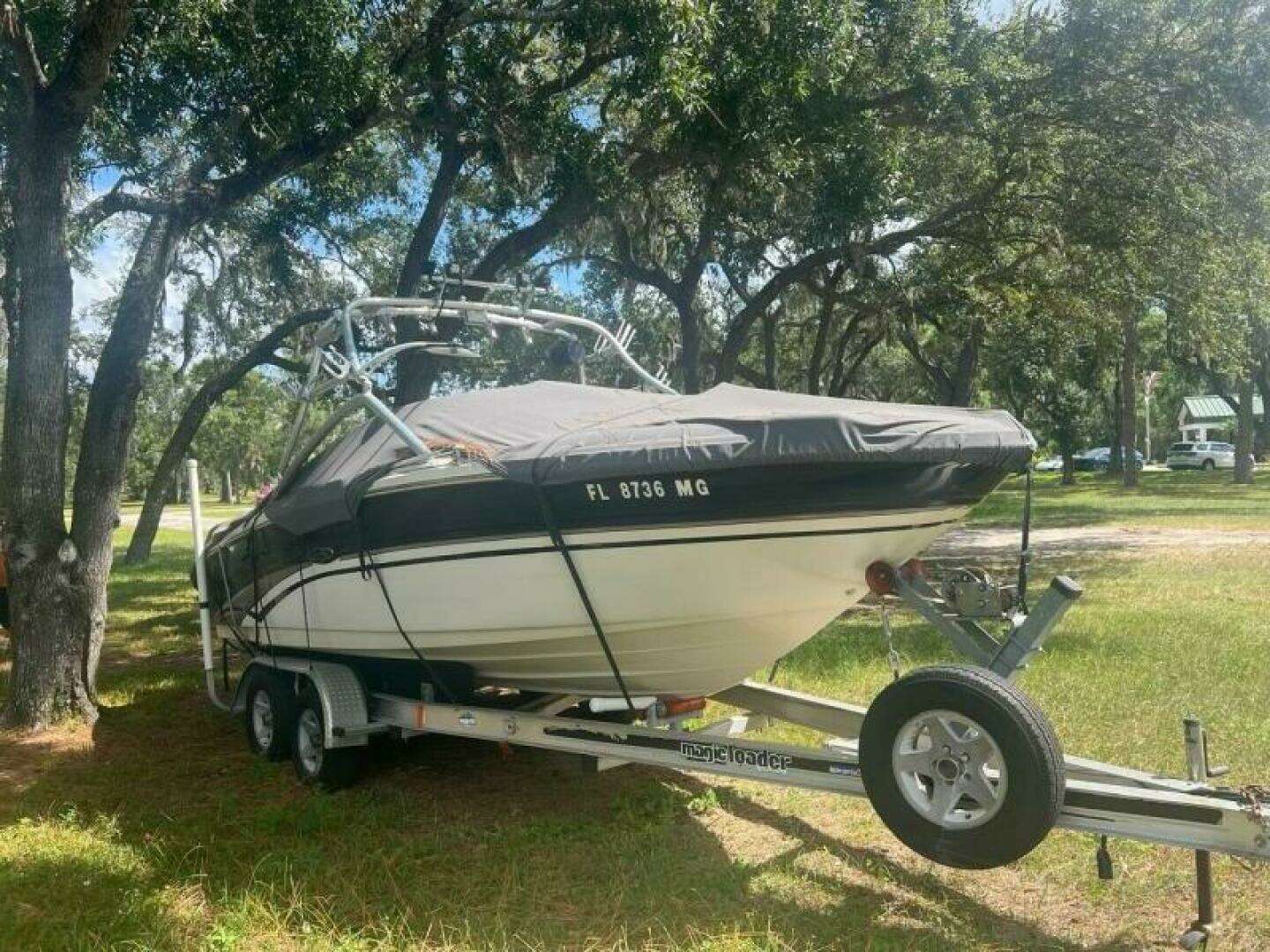2003 Sea Ray 220 Bow Rider - Image 14