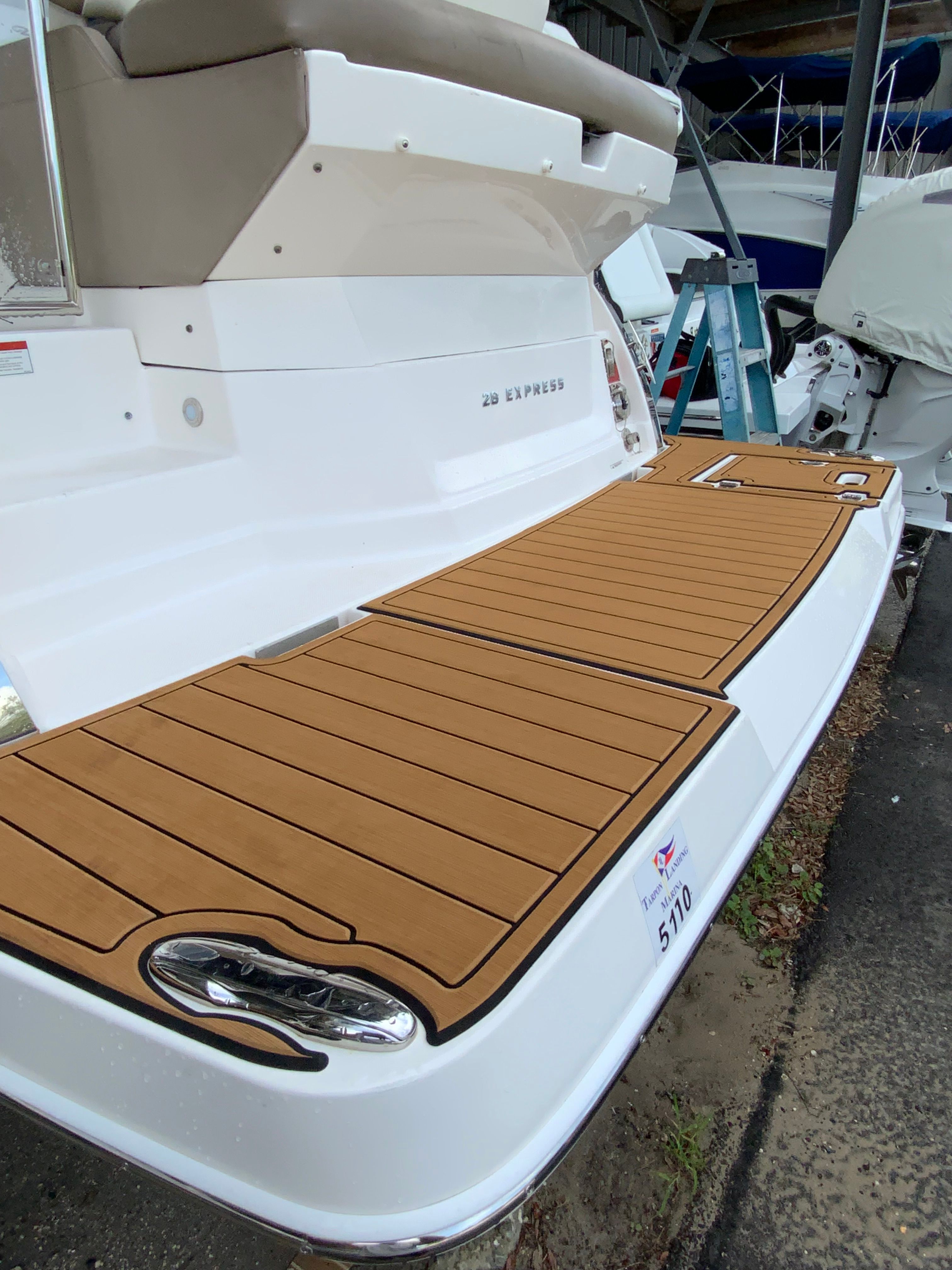 2016 Regal 28 Express - 4