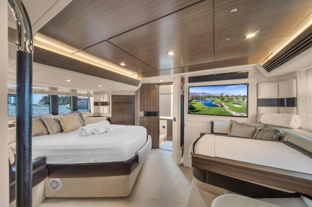 2014 Azimut 64 - 60