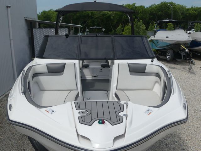 2019 Yamaha Boats AR240 - 14