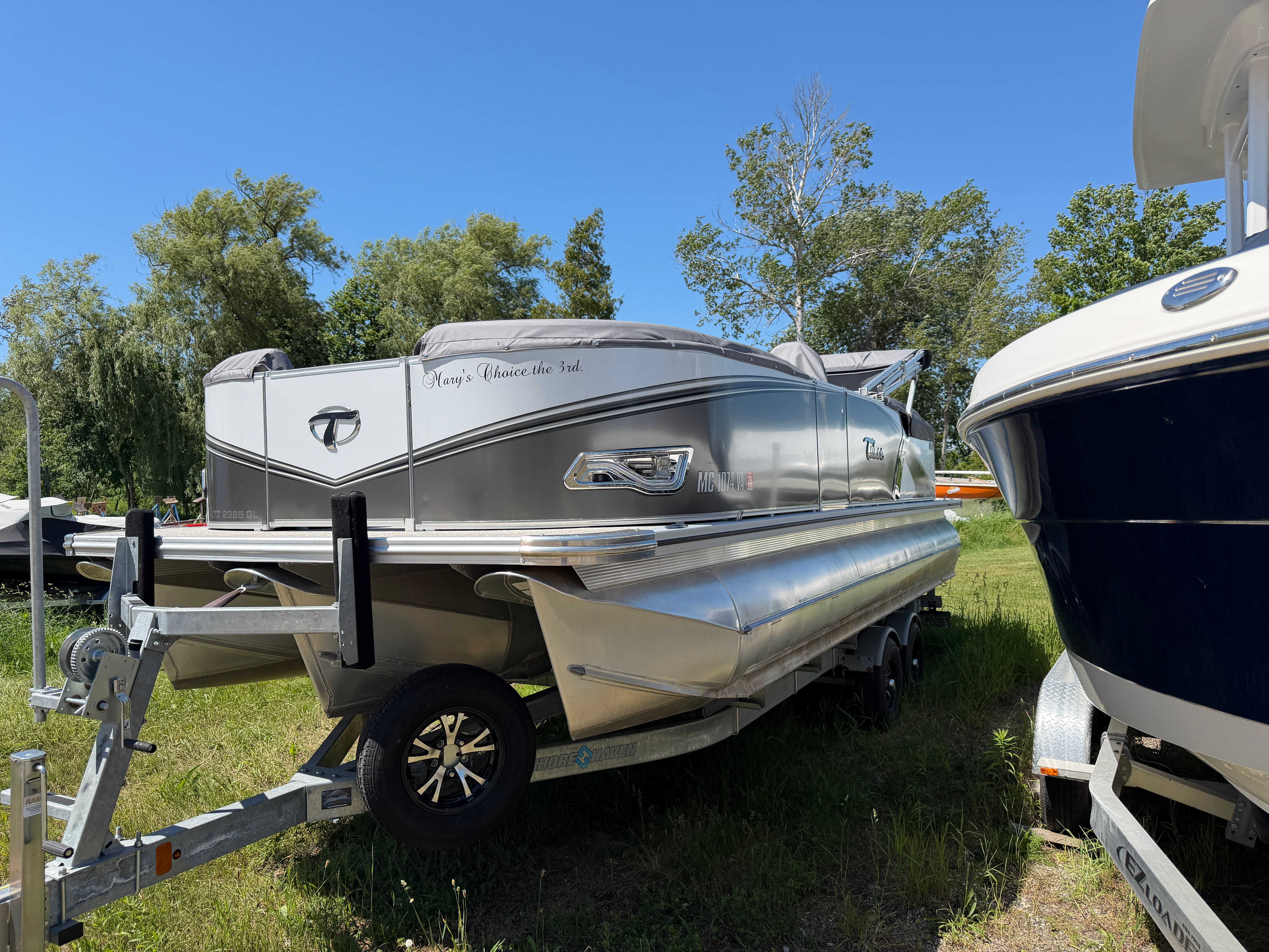 2024 Tahoe Pontoon LTZ 2385 Quad Lounger - 2
