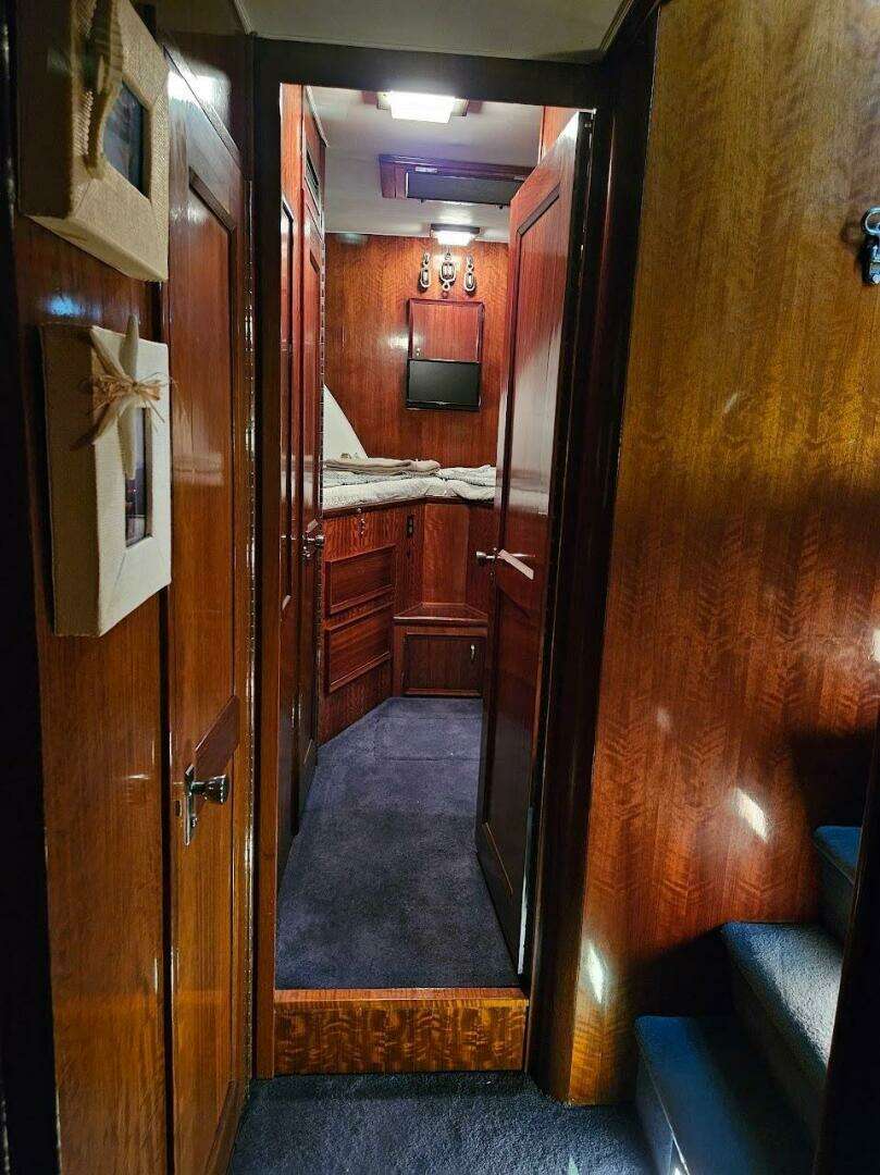 1975 Hatteras 58 LRC - Image 52