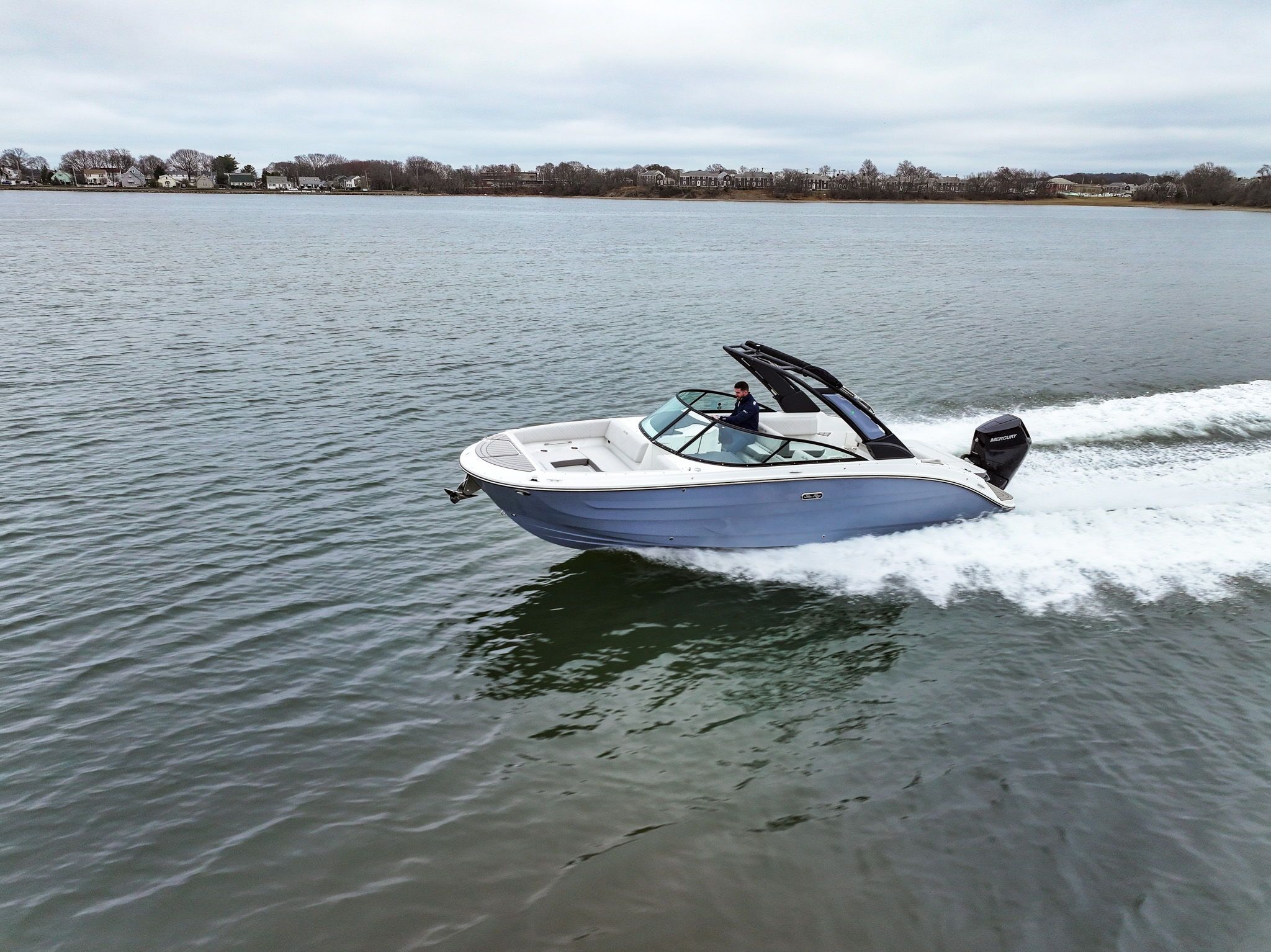 2026 Sea Ray SDX 270 Outboard