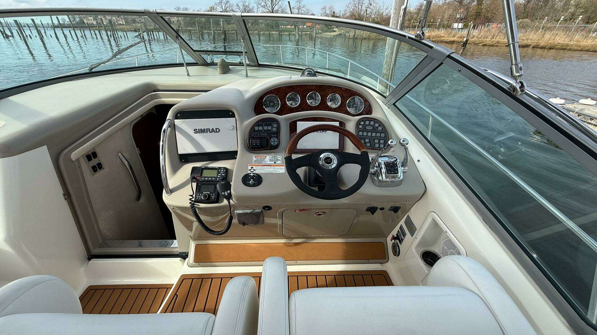 2008 Sea Ray 340 Sundancer - Image 11