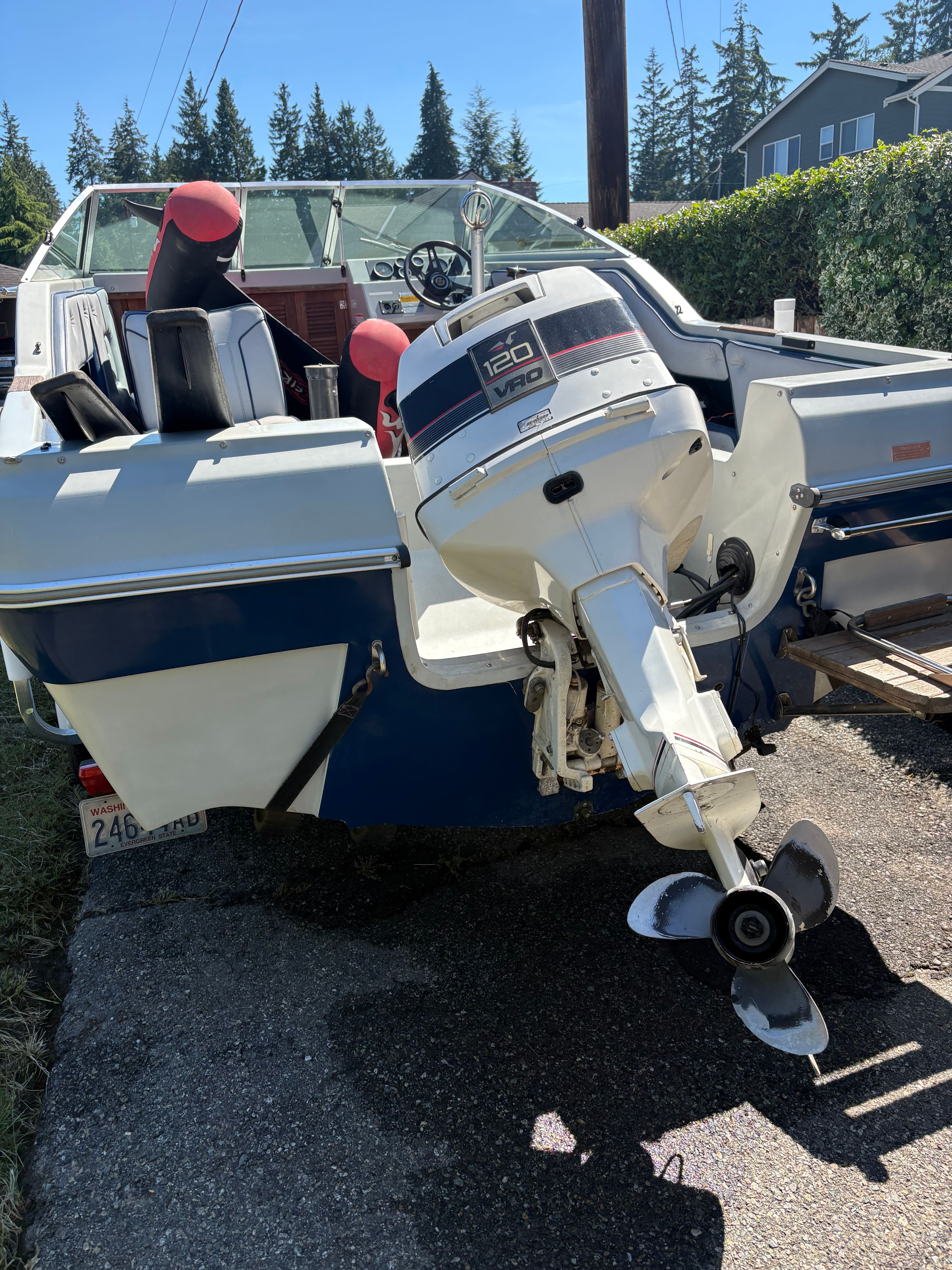 1989 Seaswirl SIERRA CLASSIC CUDDY - 8