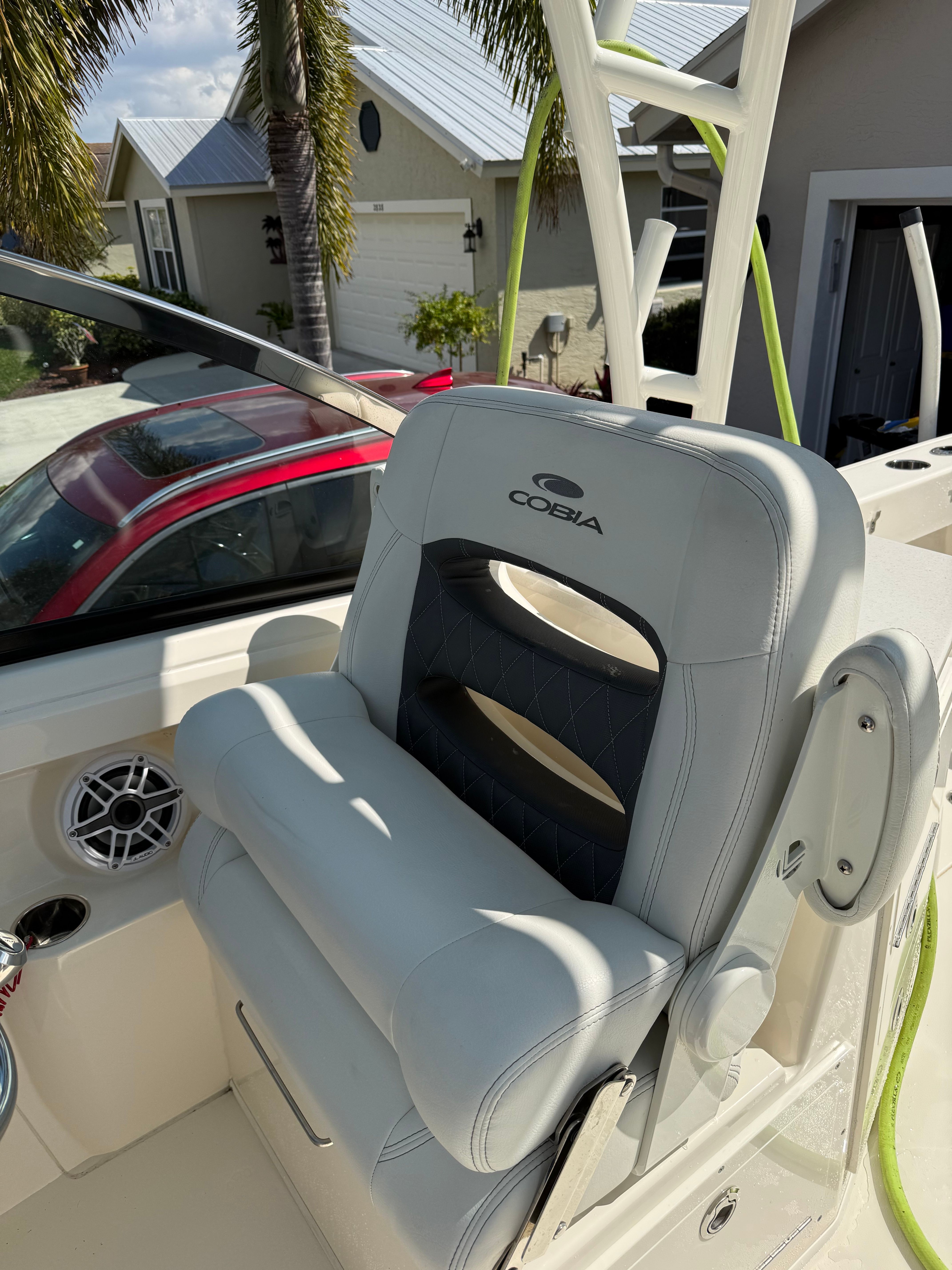 2022 Cobia 240 Dual Console - 16