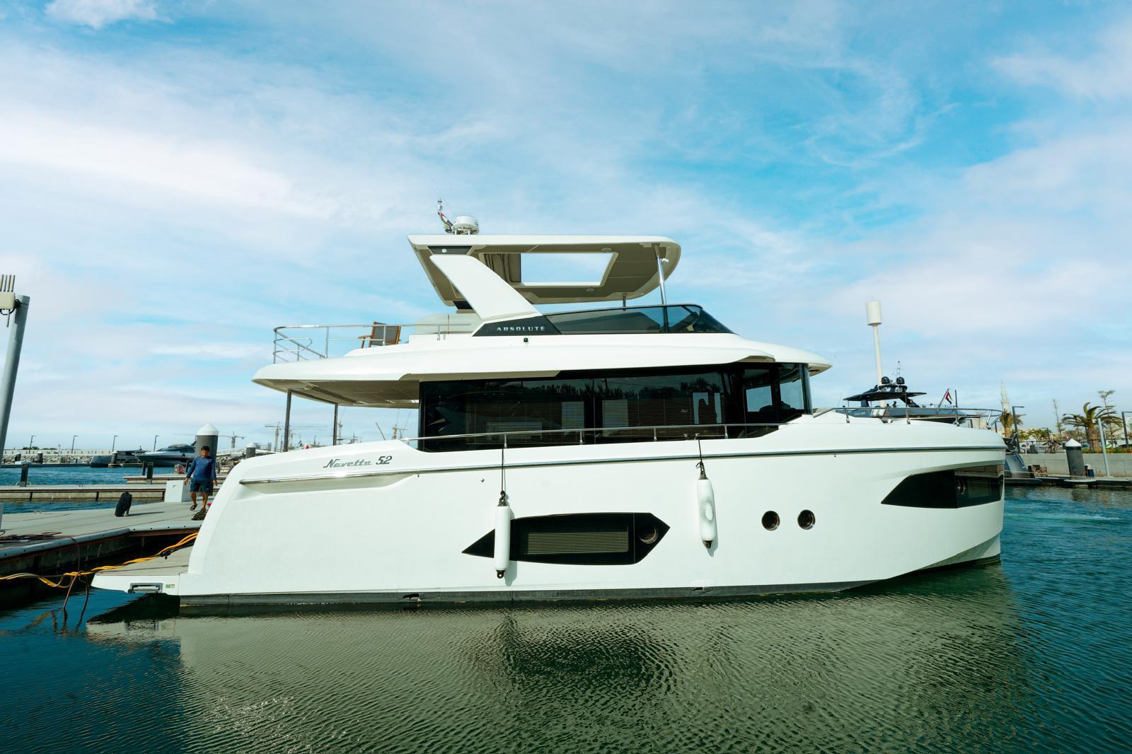 2024 Absolute Navetta 52