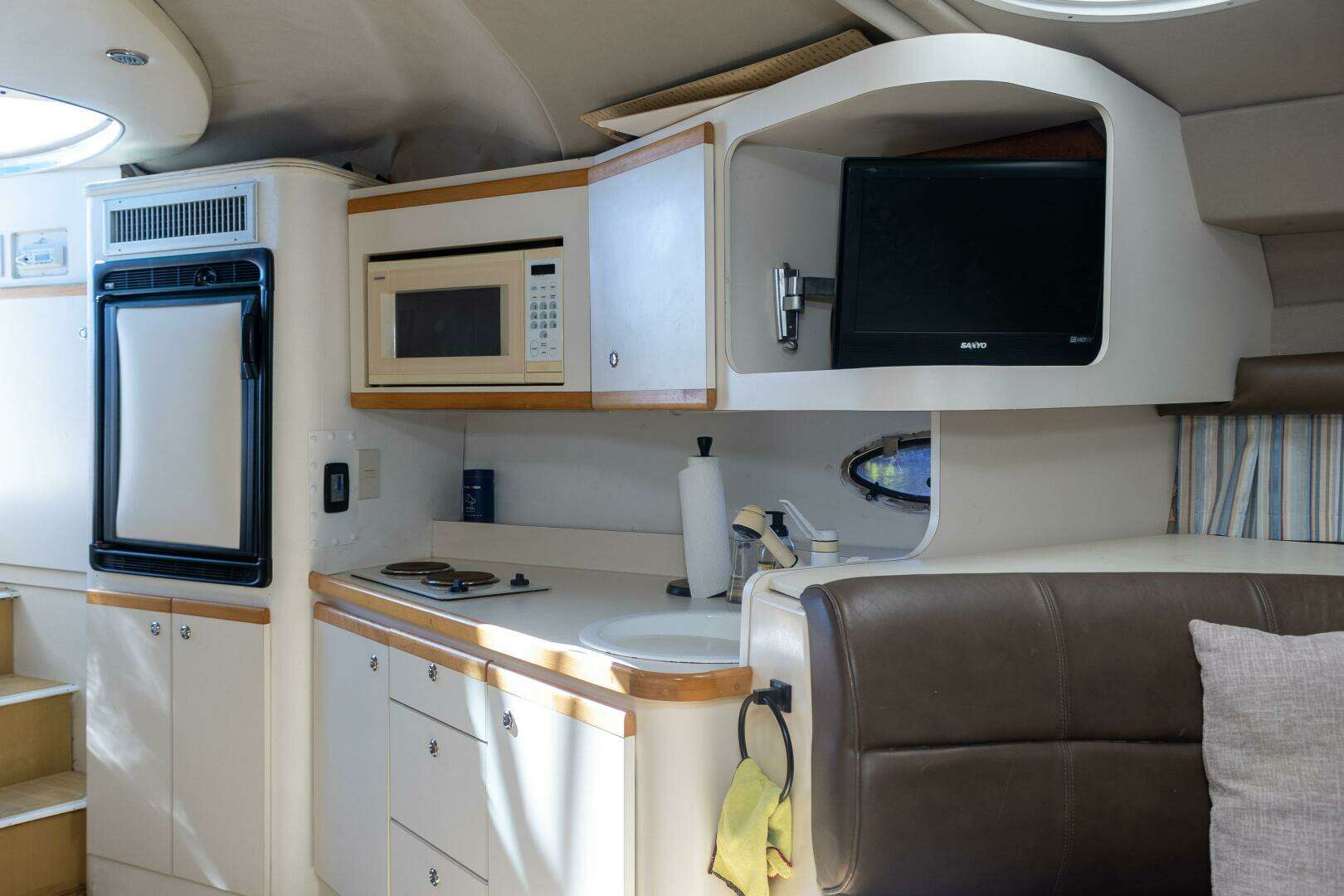 1995 Cruisers ESPRIT 3570 - Image 25