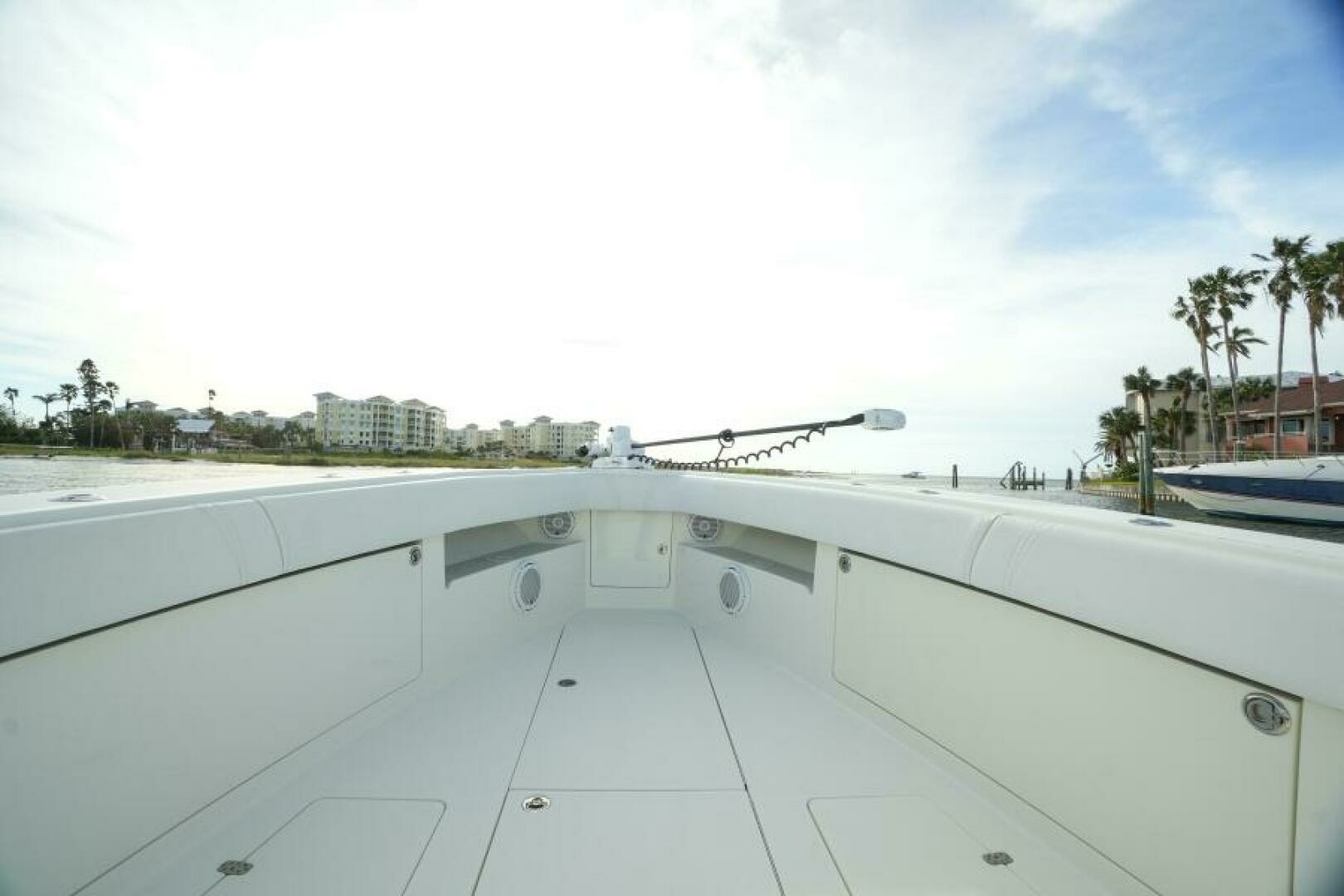 2013 SeaVee 390 - Image 16