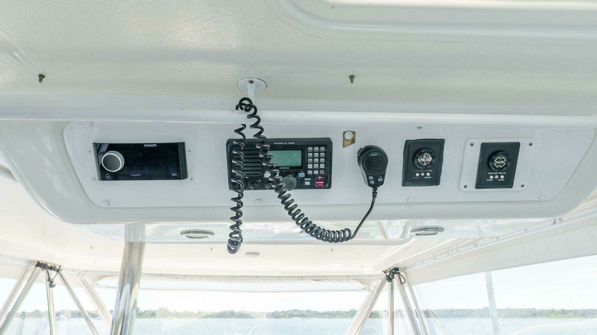 2005 Riviera 51 Flybridge - Image 25
