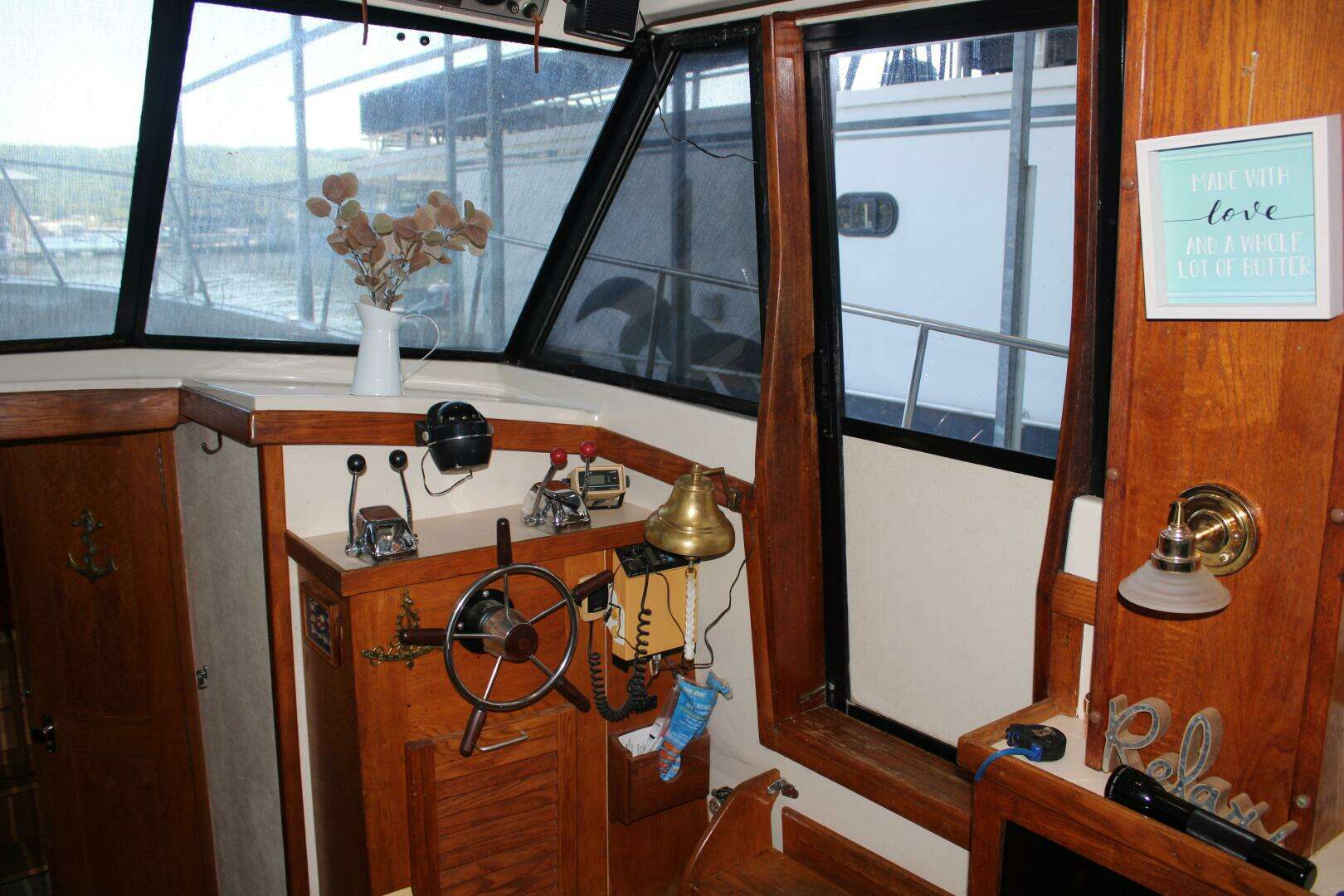 1986 Mainship 40' Double Cabin - Image 9