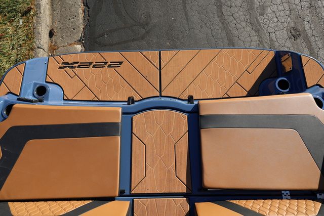 2026 Yamaha Boats 222 XD BOTH COLORS AVAILABLE - 11