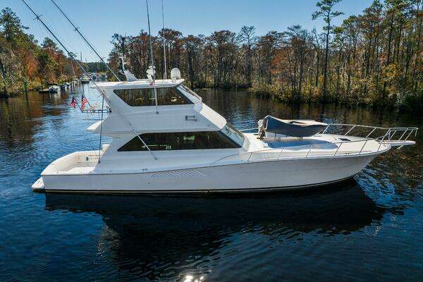 1999 Viking 58 Enclosed Flybridge