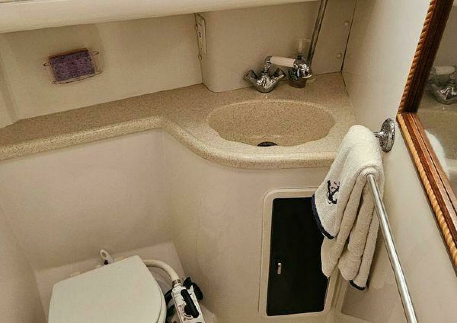 1995 Catalina 400 - Image 23