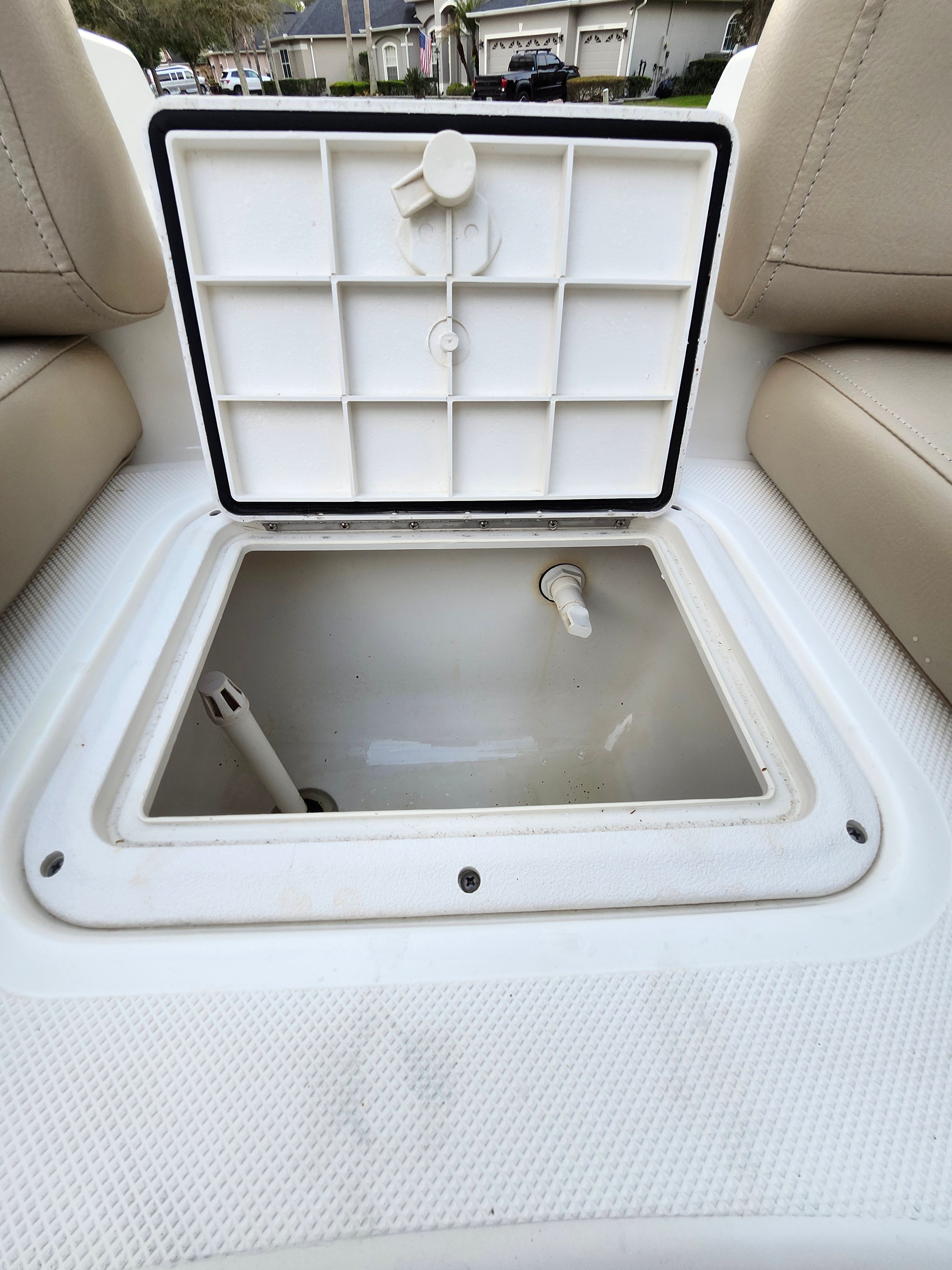 2021 Hurricane SunDeck 201 OB - 34