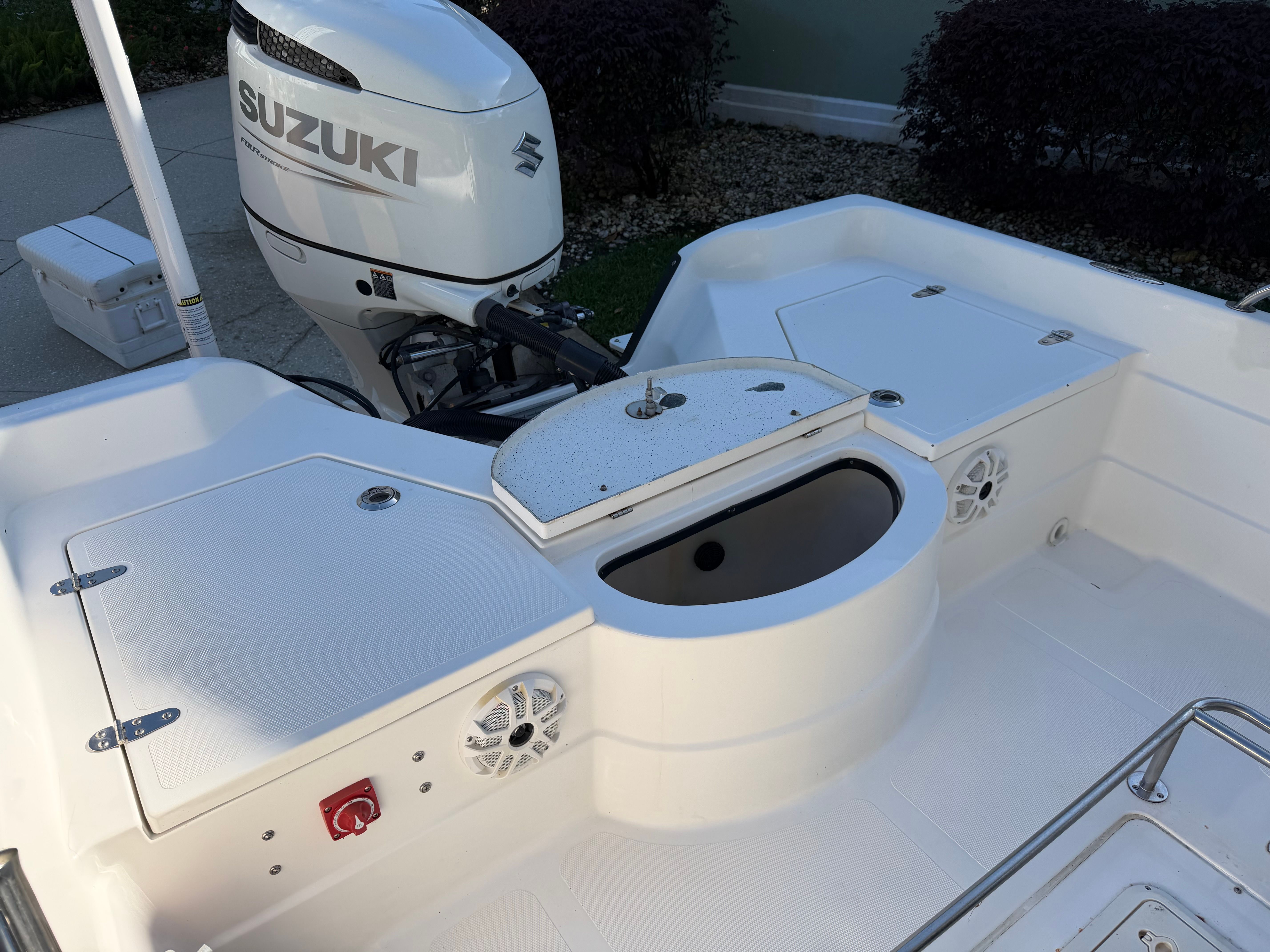 1999 Skeeter ZX2200 boat with Suzuki outboard motor.