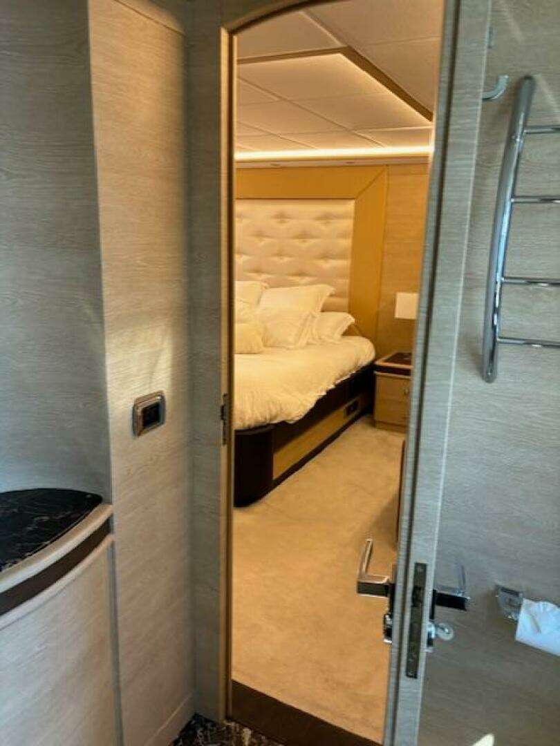 2009 Astondoa 95 GLX - Image 31