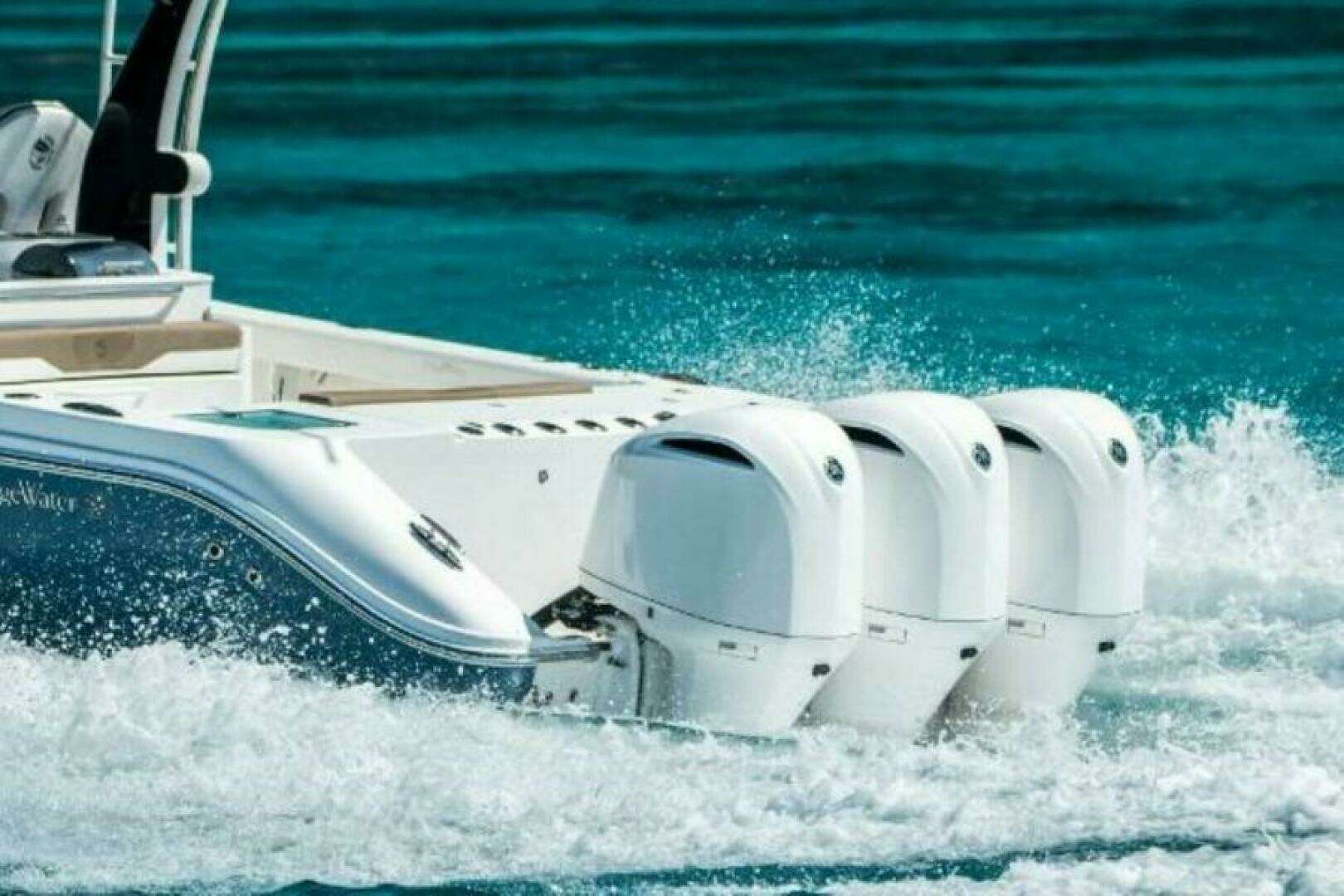 2025 Edgewater 370CC - Image 12