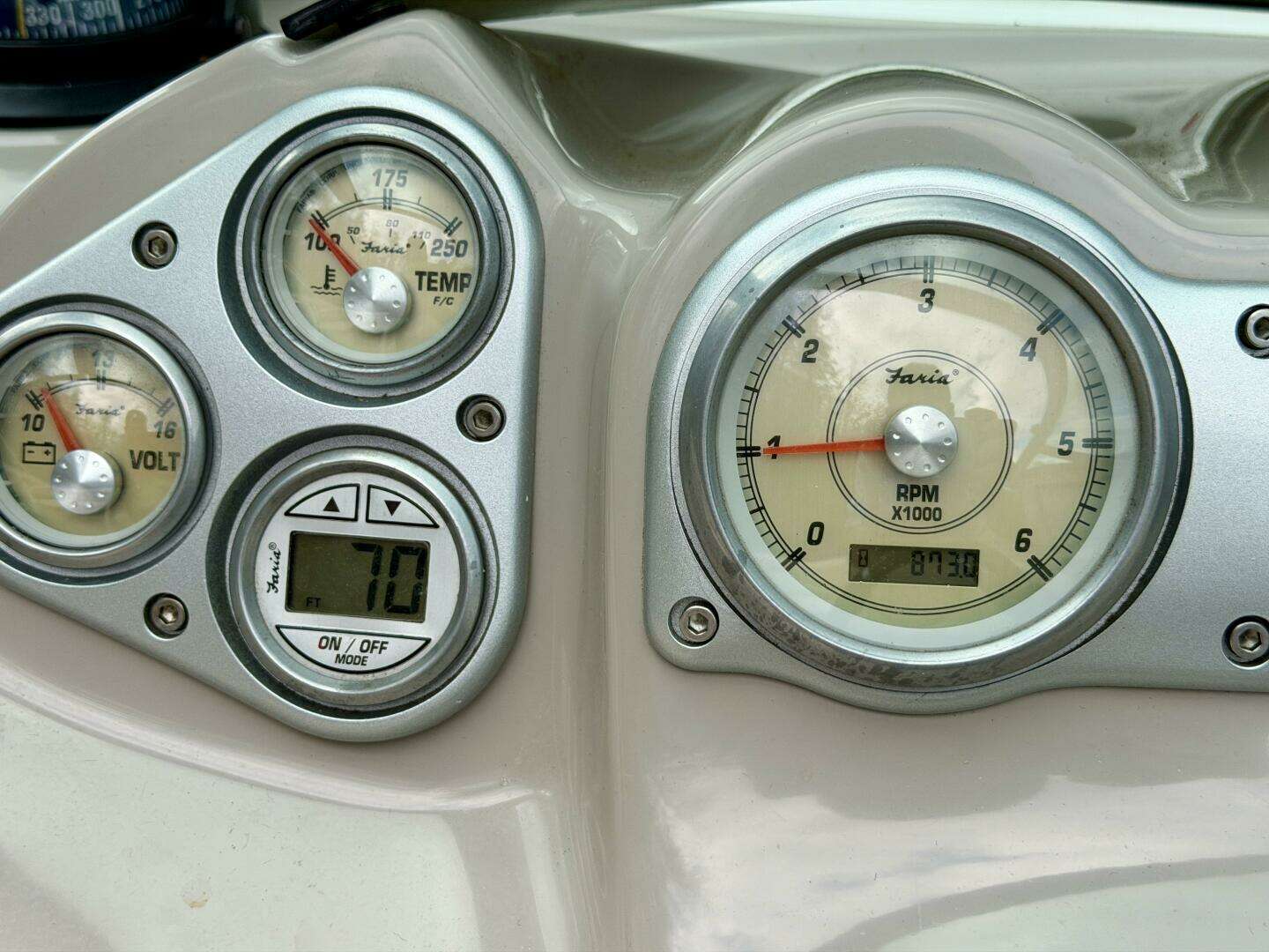 2007 Maxum 2200 SR3 - Image 35