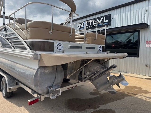 2016 Bennington 2575 QCW - 12
