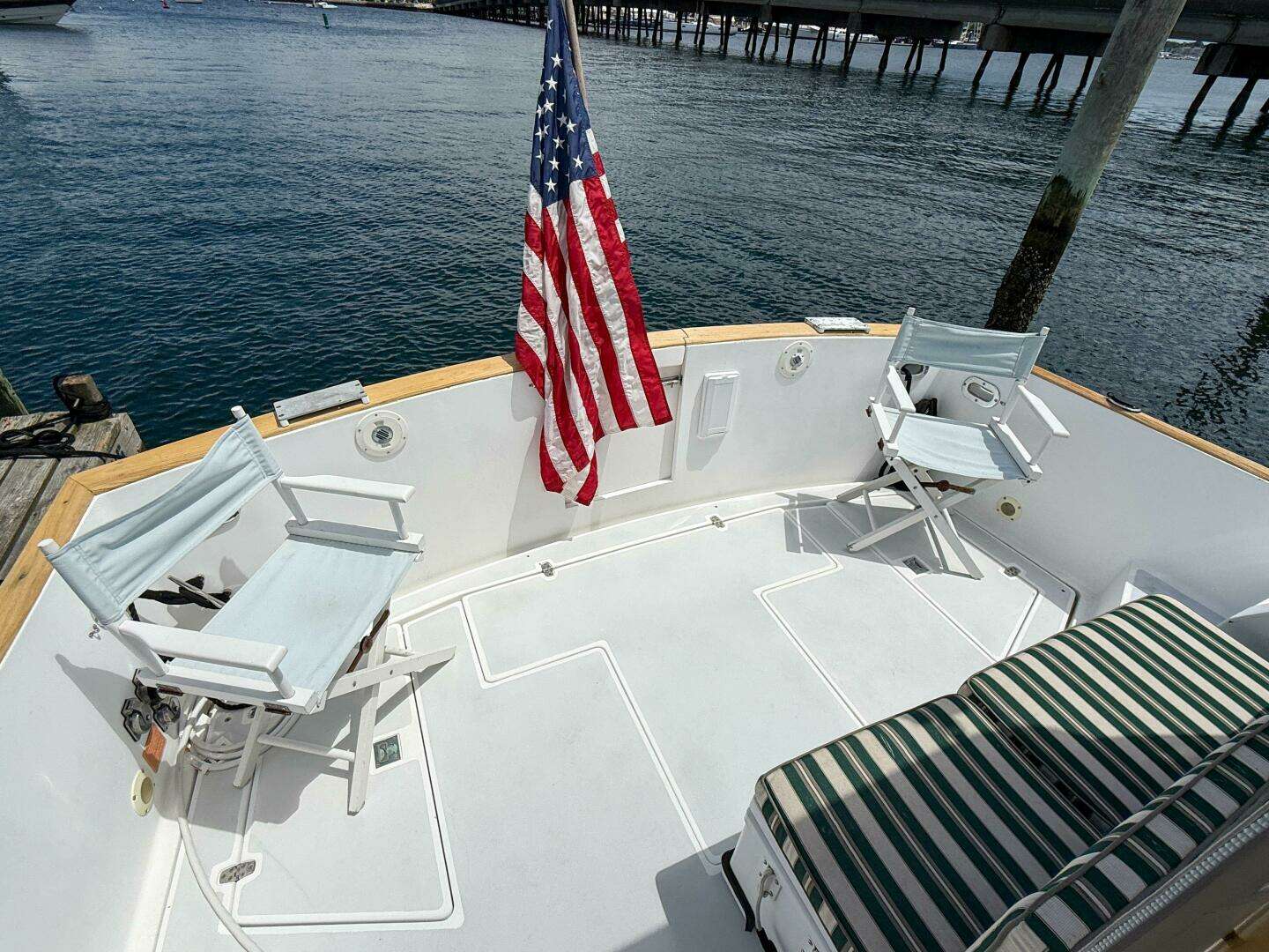 2002 Legacy 34 Express Twin Jet - Image 11