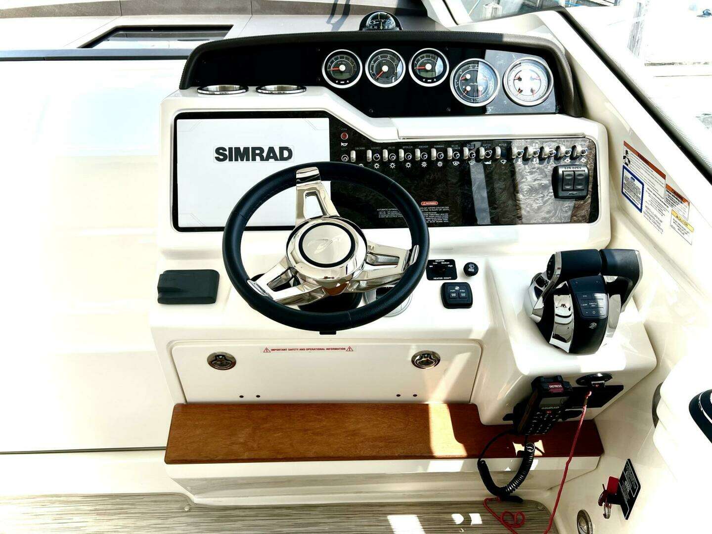 2019 Sea Ray Sundancer 350 Coupe - Image 18
