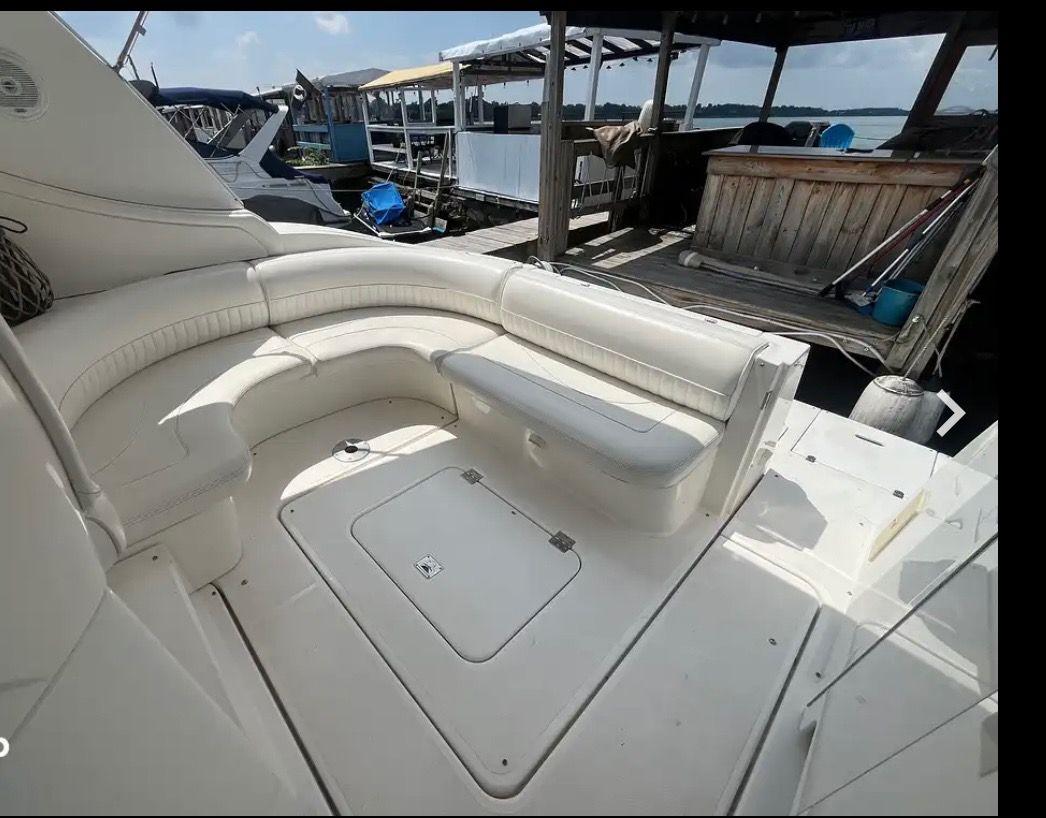 2004 Cruisers Yachts 370 Express - 9
