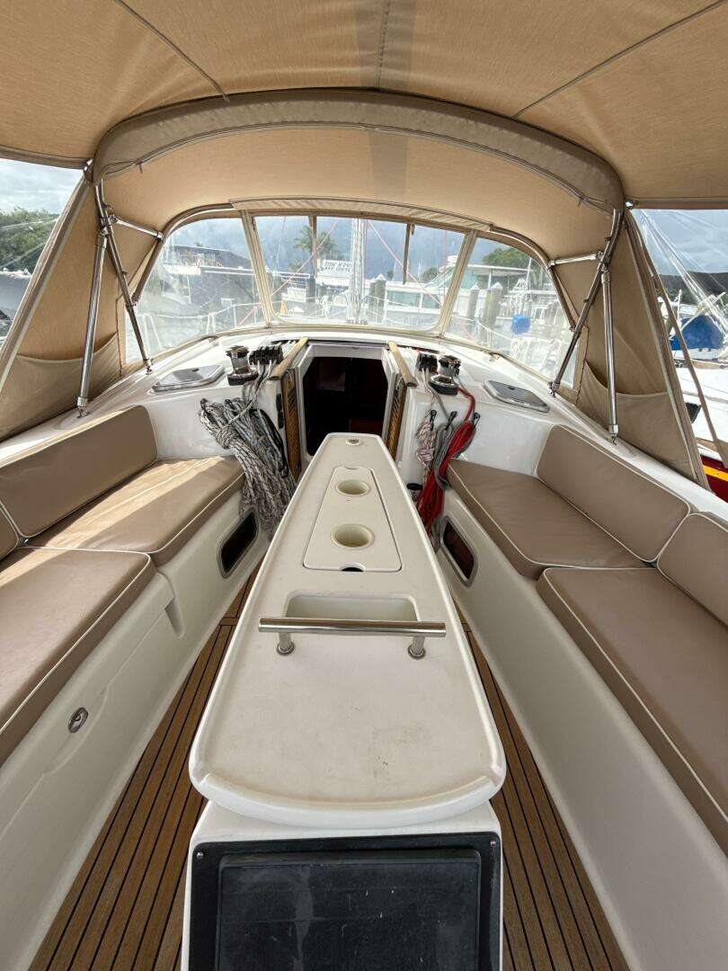 2012 Beneteau 43 - Image 31