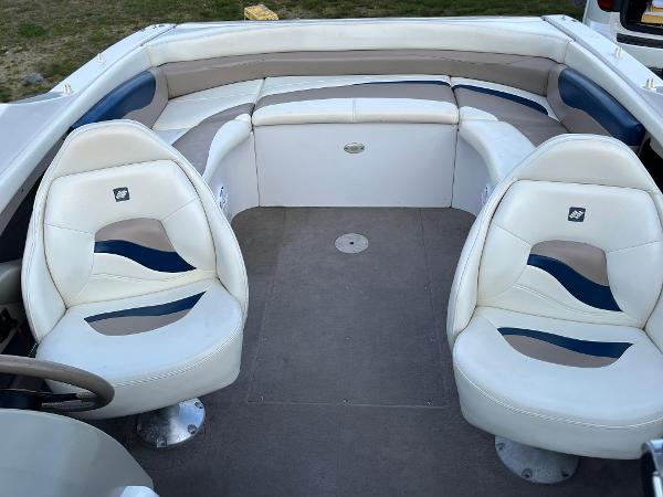1997 Four Winns 225 Sundowner - 28