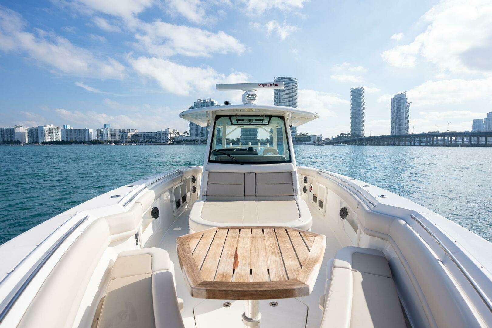 2020 Boston Whaler 380 Outrage Center Console - Image 18