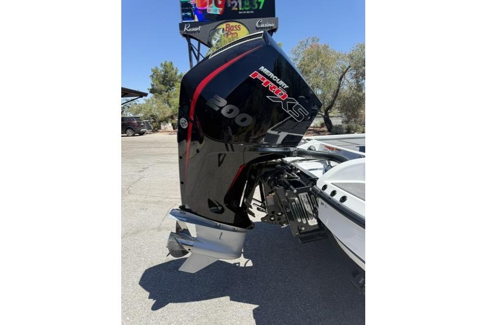 2026 Nitro Z19 XL Pro boat with Mercury Pro XS 200 engine in outdoor setting.