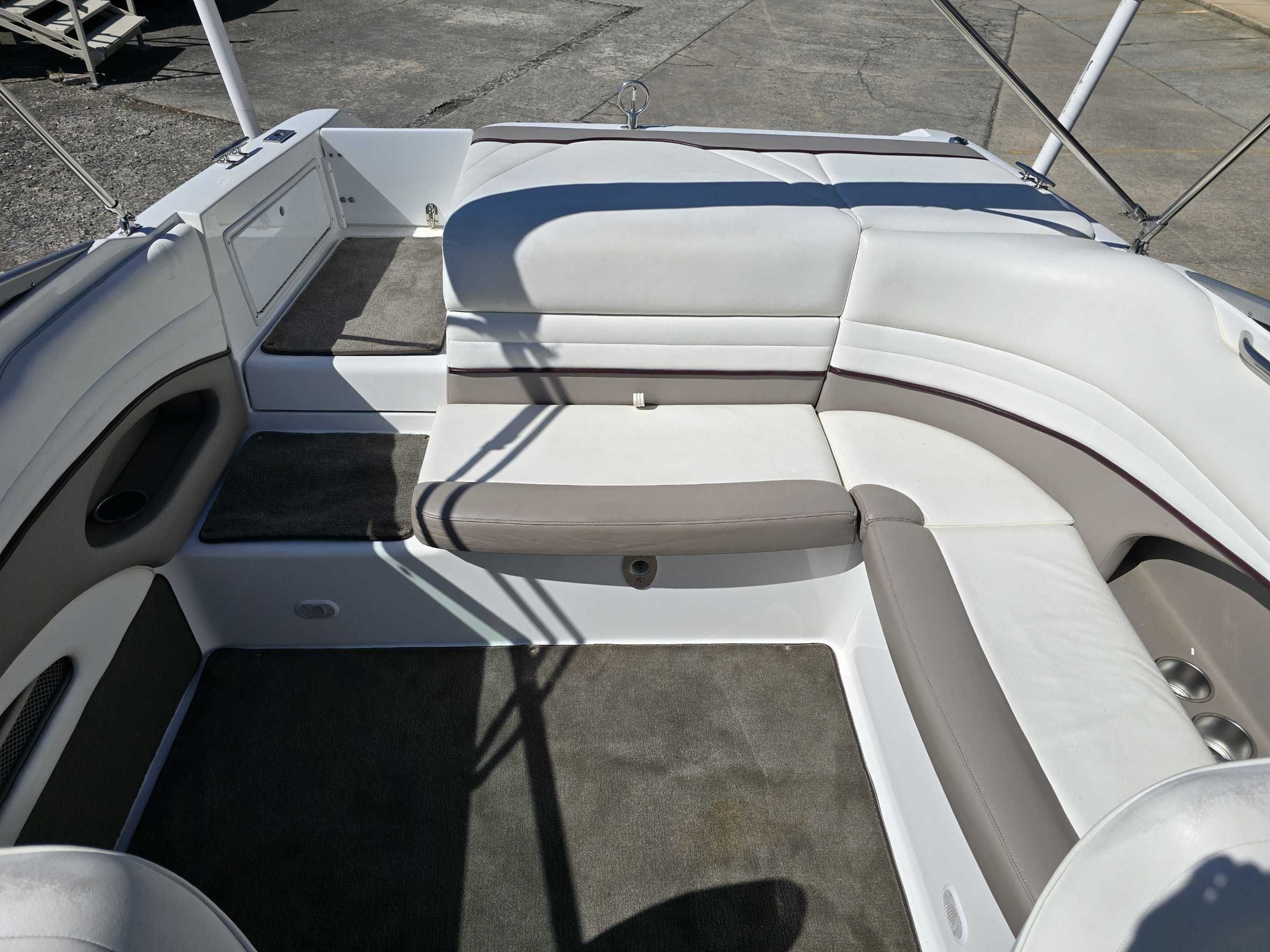 2005 Cobalt 246 - 11