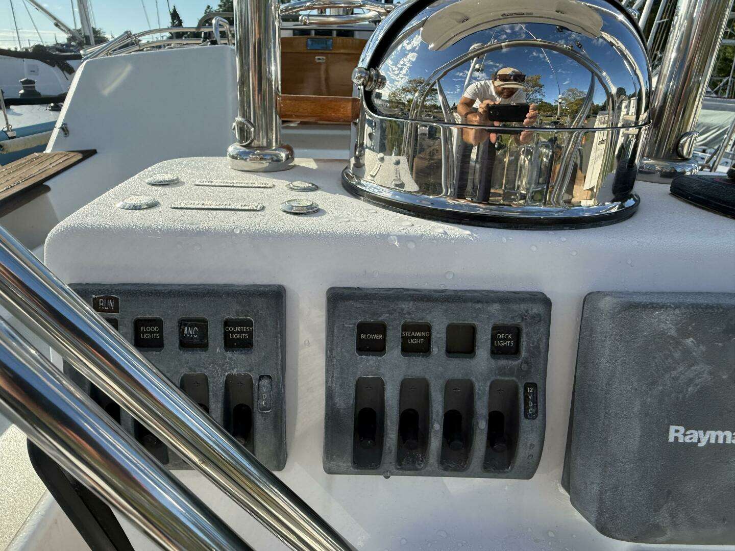 2011 Tartan 4700 - Image 29