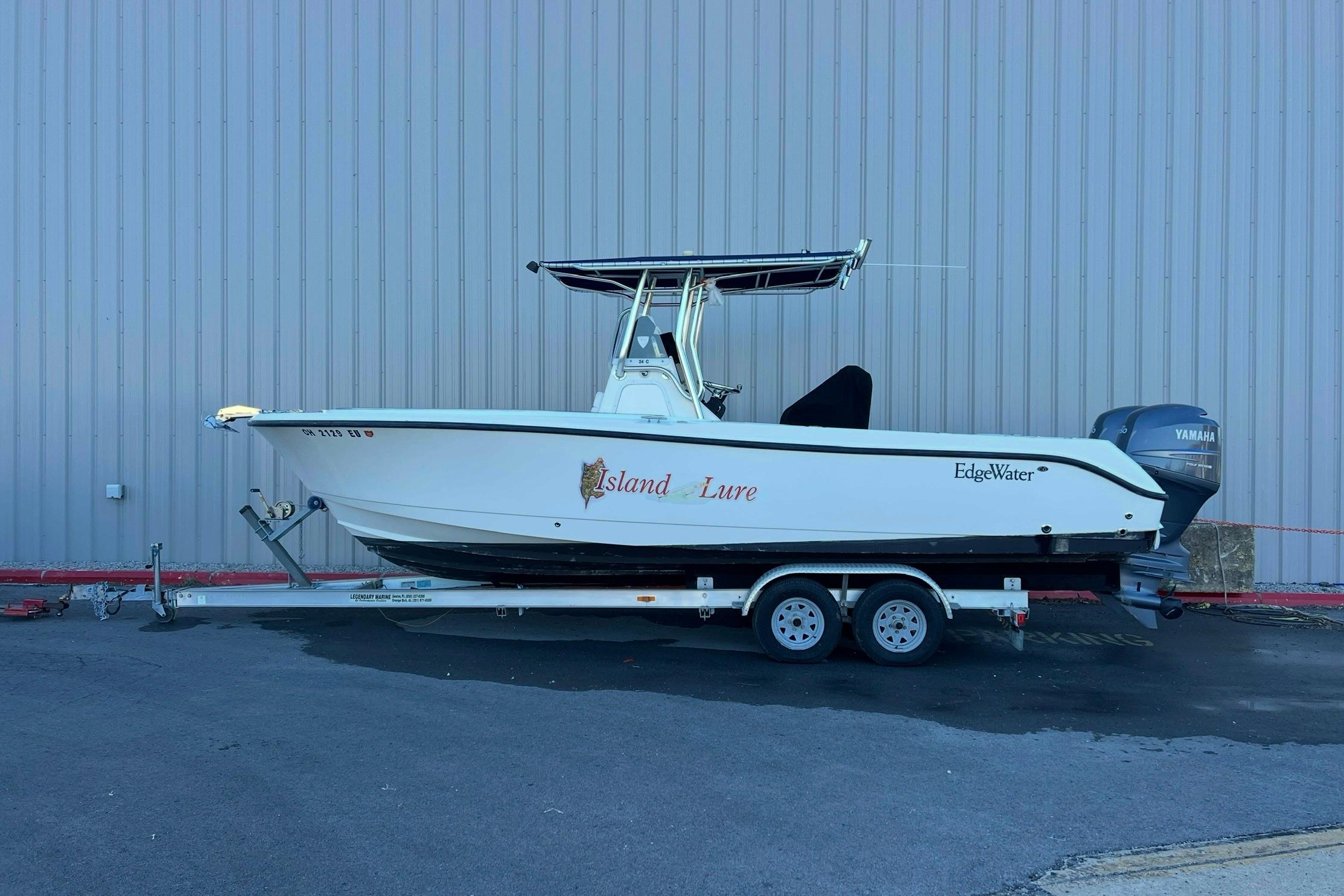 2006 Edgewater 245CC