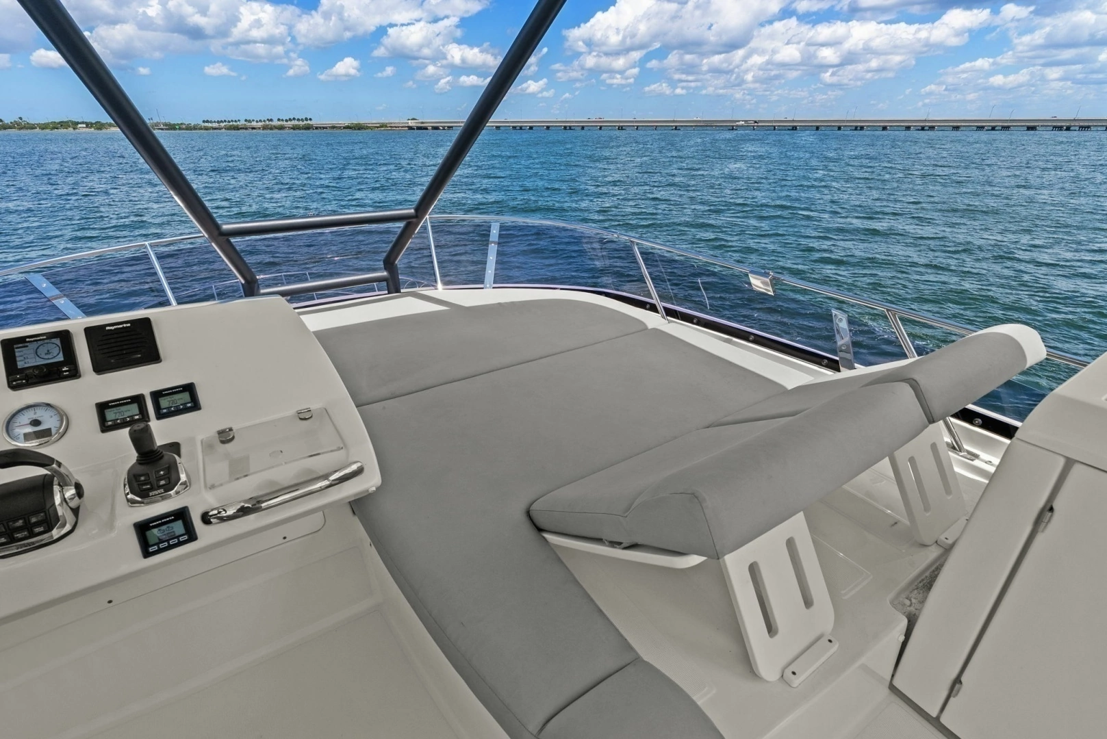 2020 Prestige 460 Flybridge - Image 17