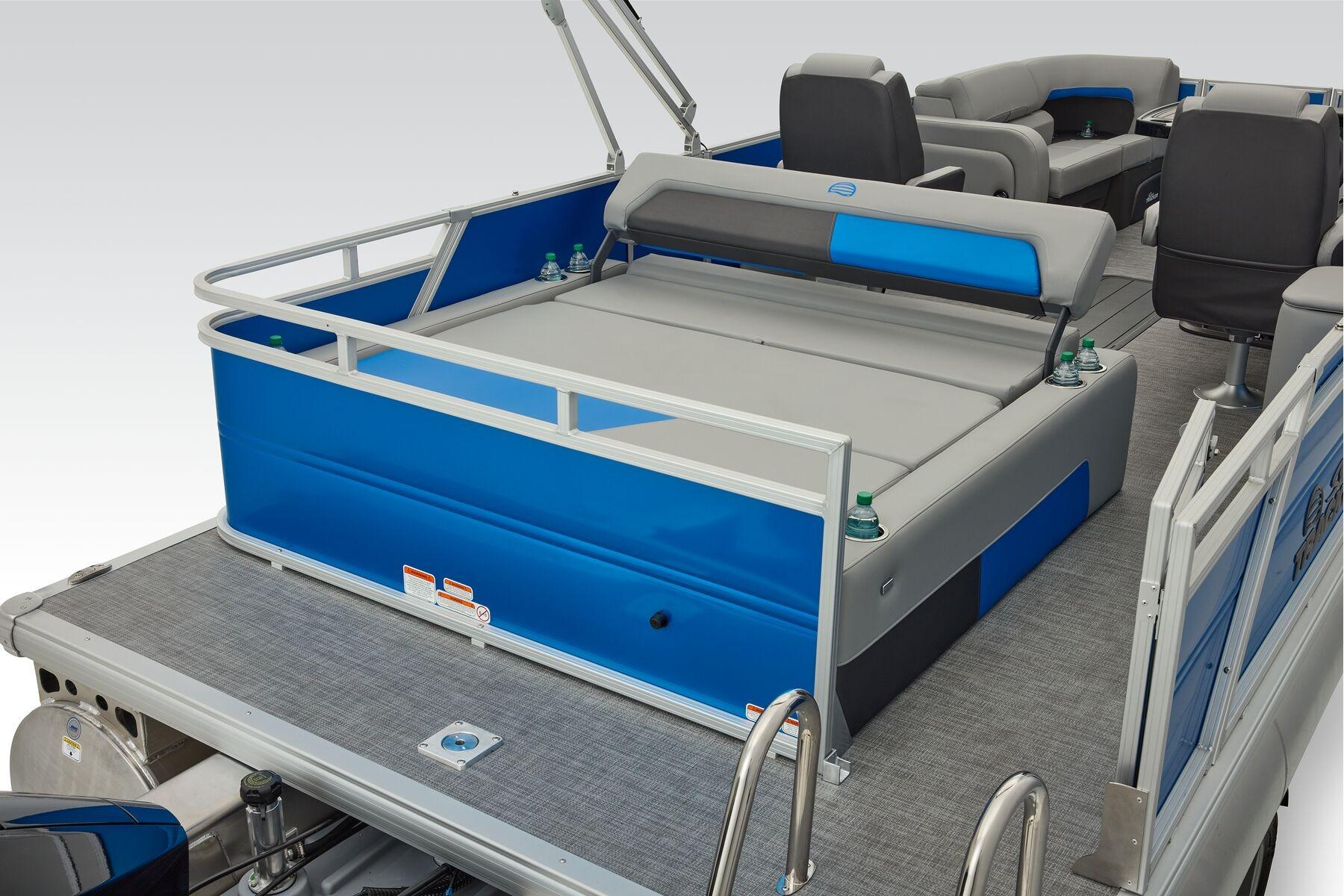 2026 Sun Tracker Party Barge 22 RF XP3 - 53