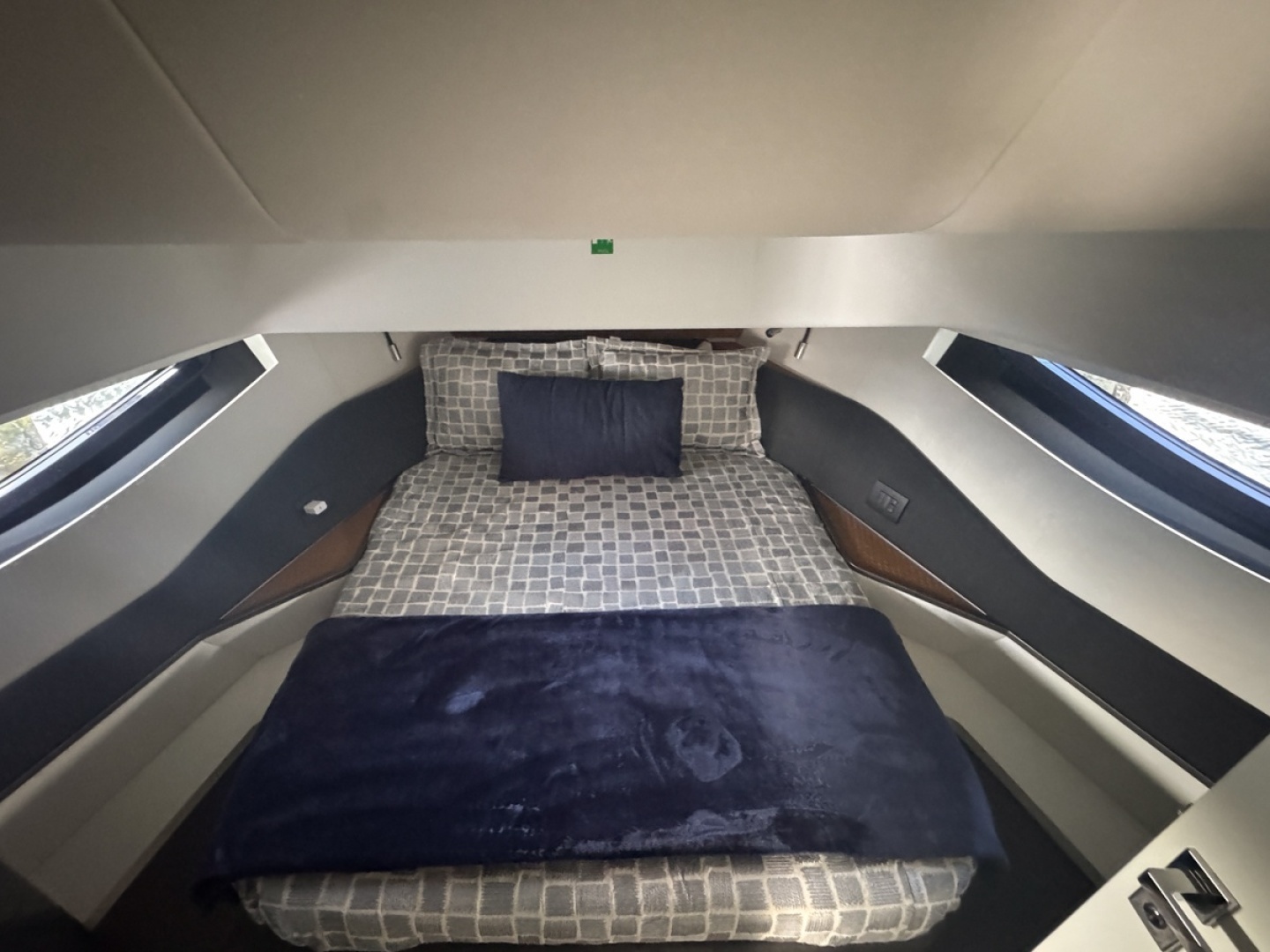 2023 Azimut Verve 47 - Image 78