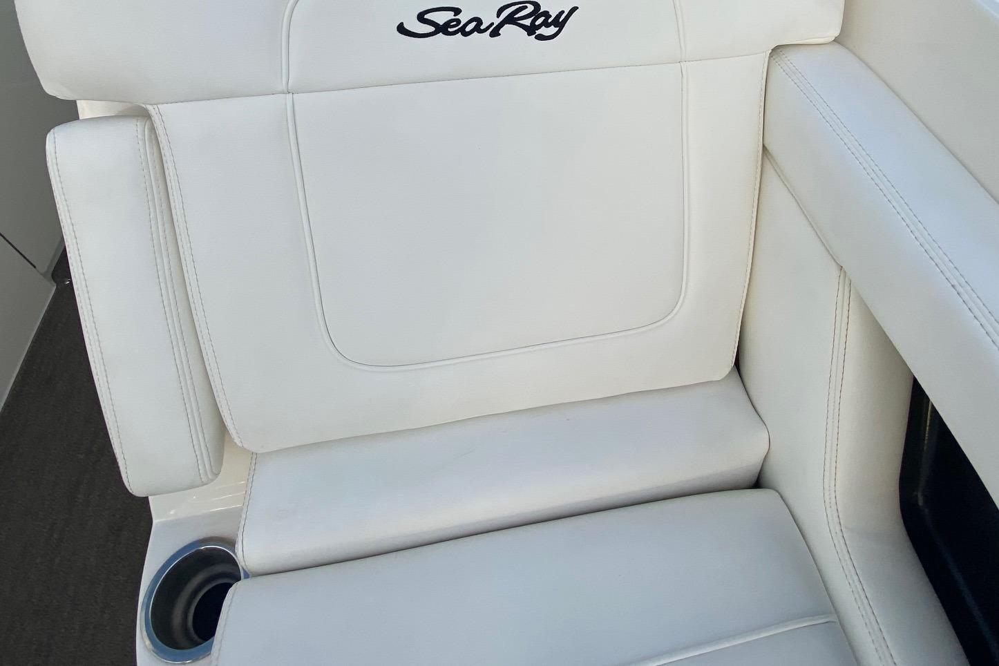 2014 Sea Ray 280 Sundeck - 36