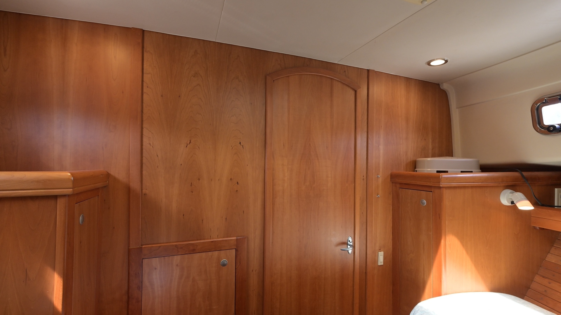 2004 Mainship Pilot 34 - Image 29