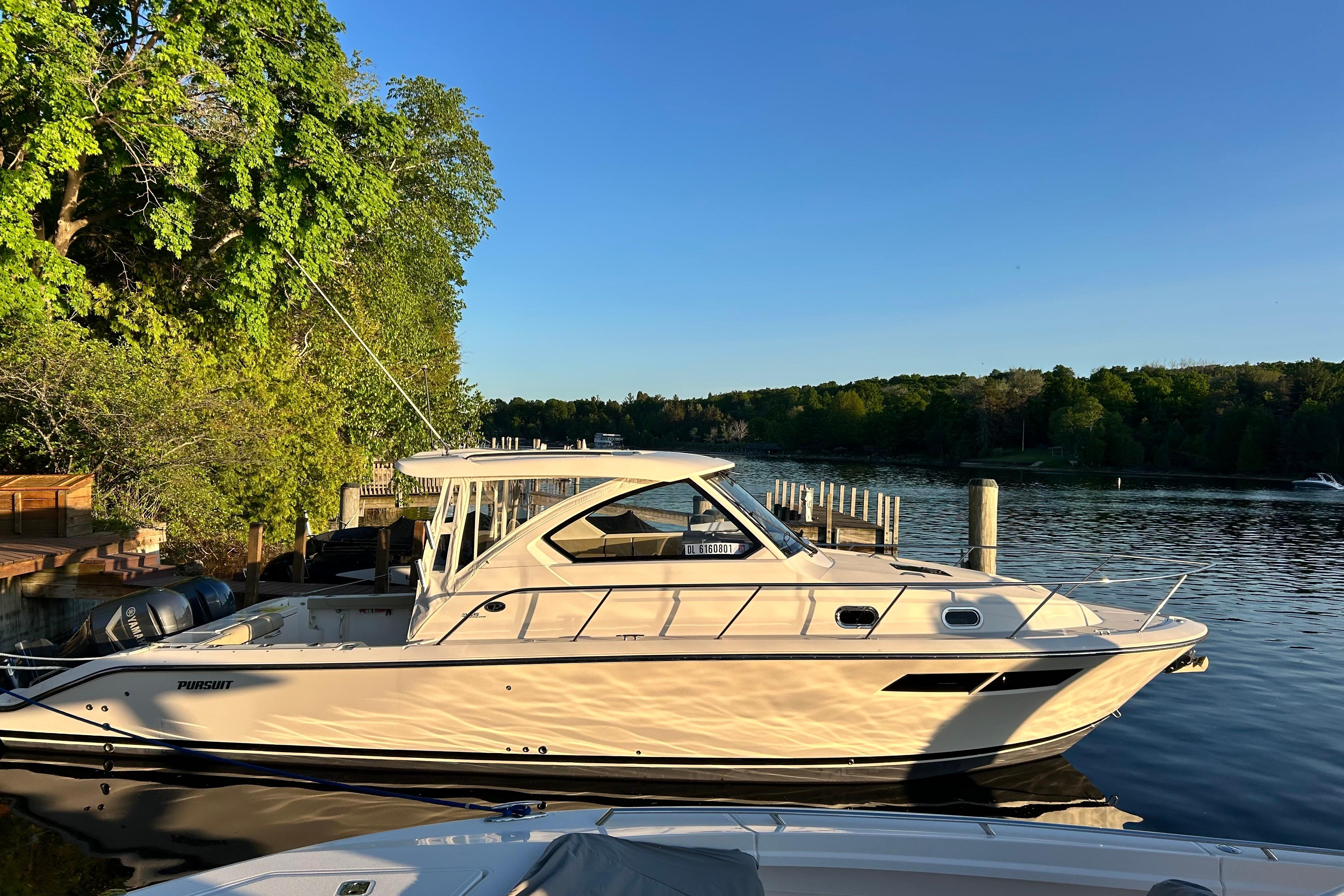 2018 Pursuit OS 355 Offshore