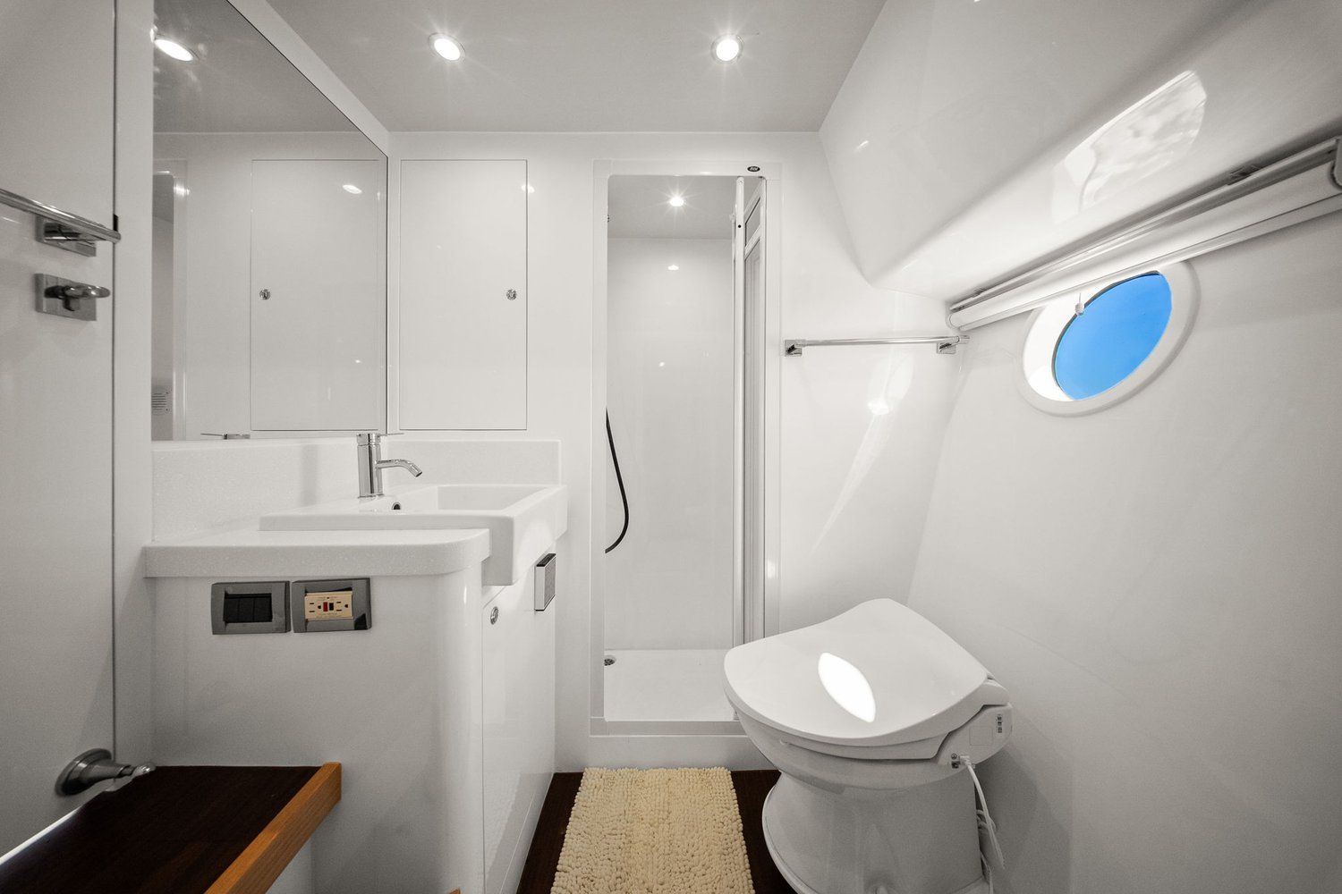 2018 Mym/Mares 47 OUTBOARD EXPRESS CATAMARAN - 72