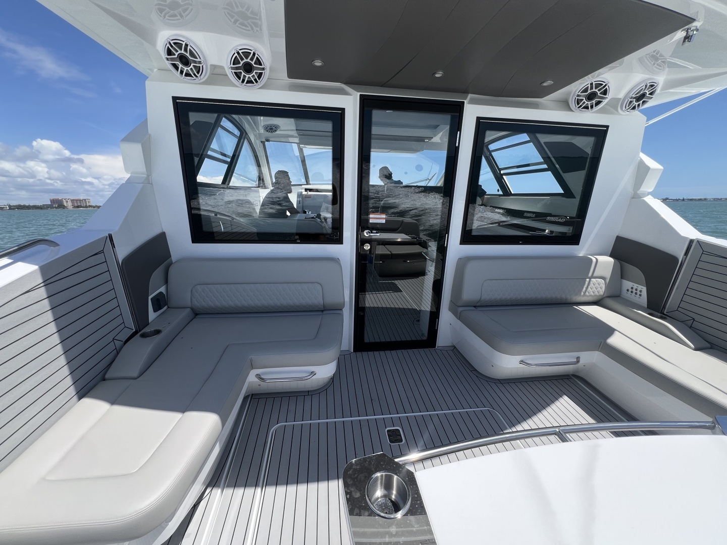 2026 Cruisers Yachts 50GLS OB - Image 47