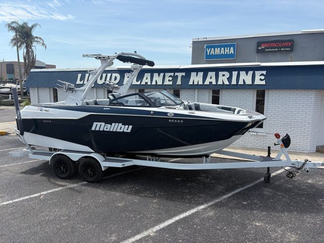 2023 Malibu M220