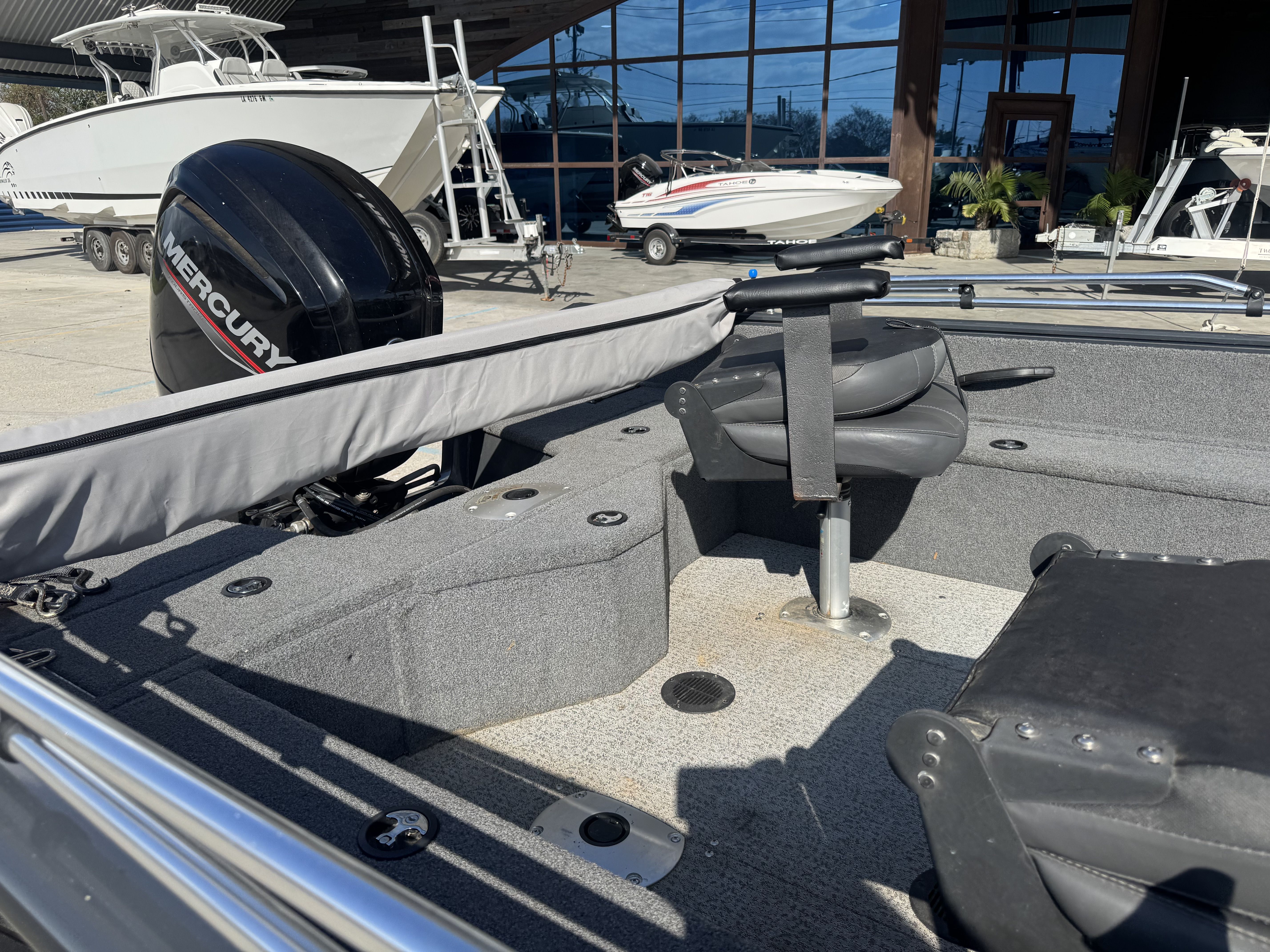 2021 Tracker Pro Guide V-16 SC - 14