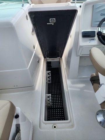 2017 Sailfish 275 DC - 26