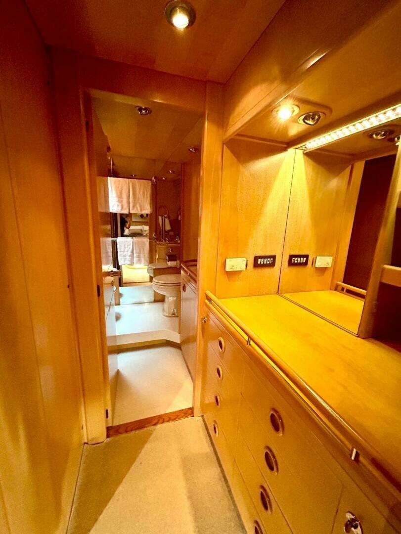 1989 Sensation Yachts — - Image 11