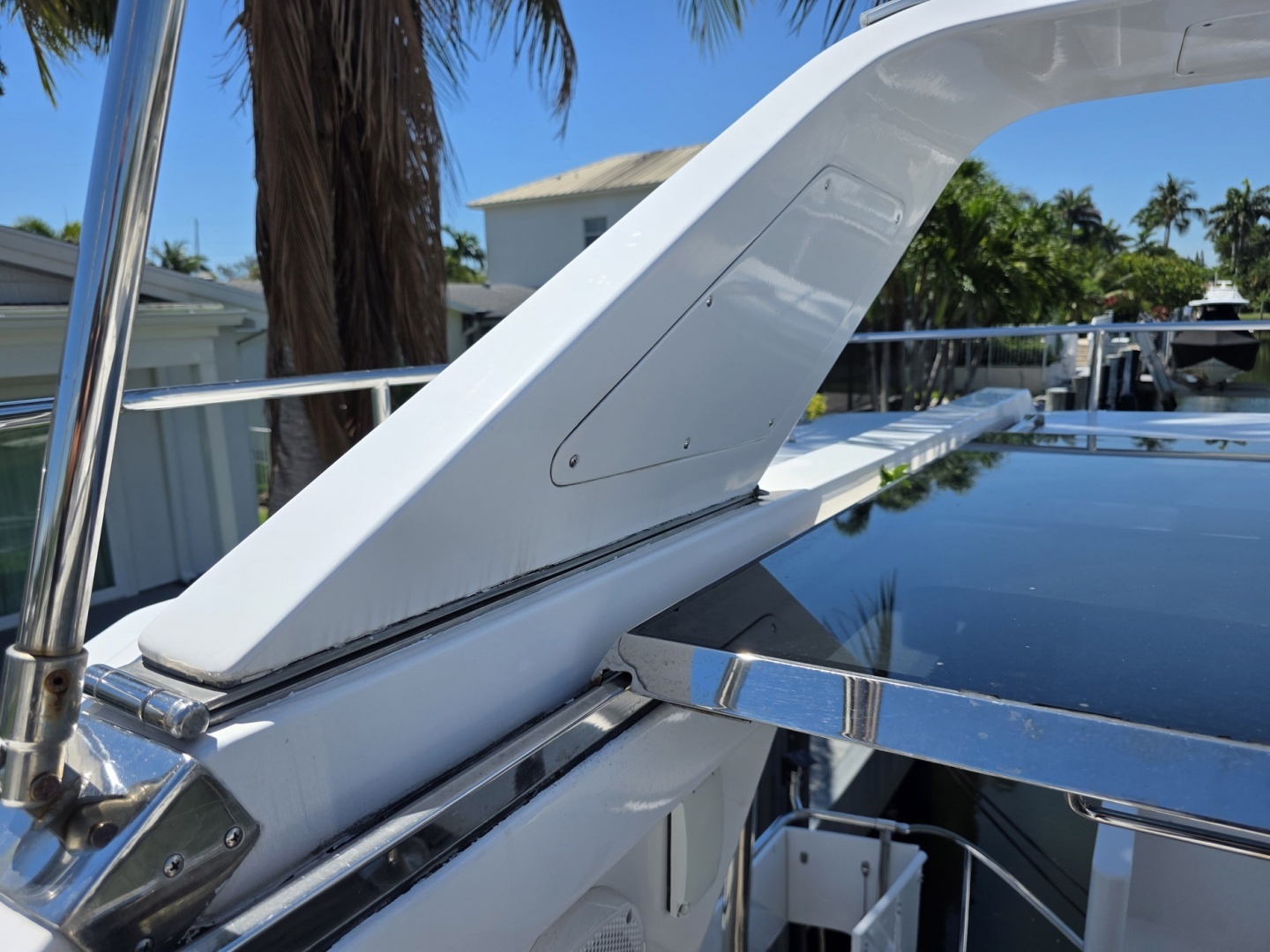 2001 Horizon Sundeck - Image 23